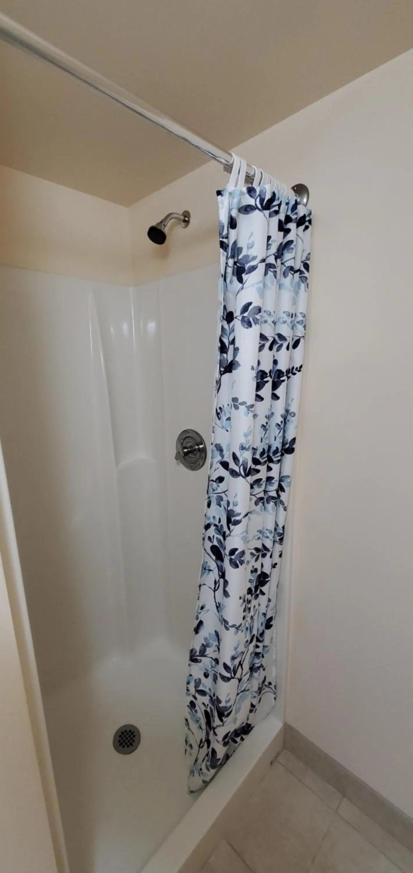 Bathroom in Lakeview Inn & Suites Okeechobee