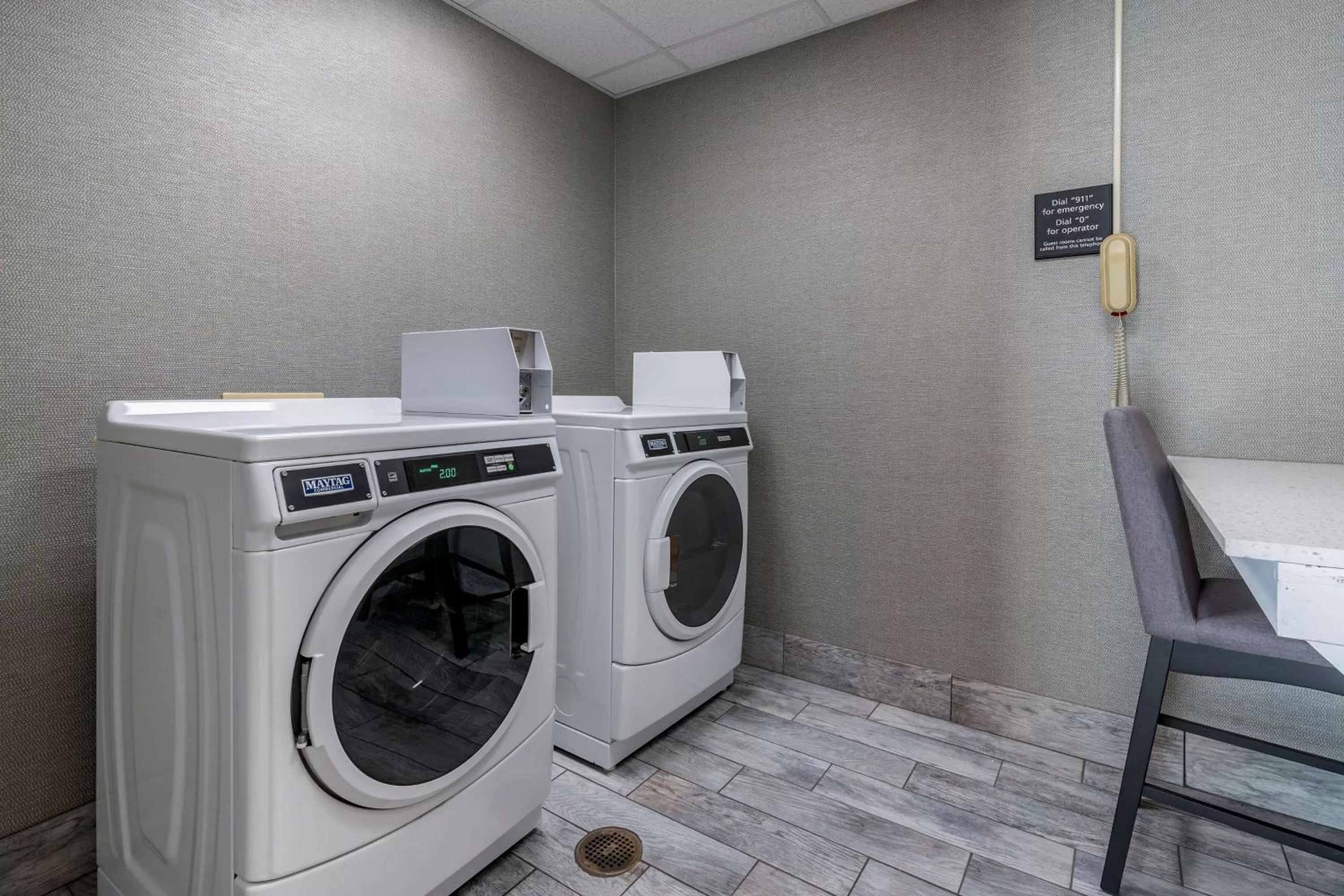 Property building in Hampton Inn & Suites Louisville East