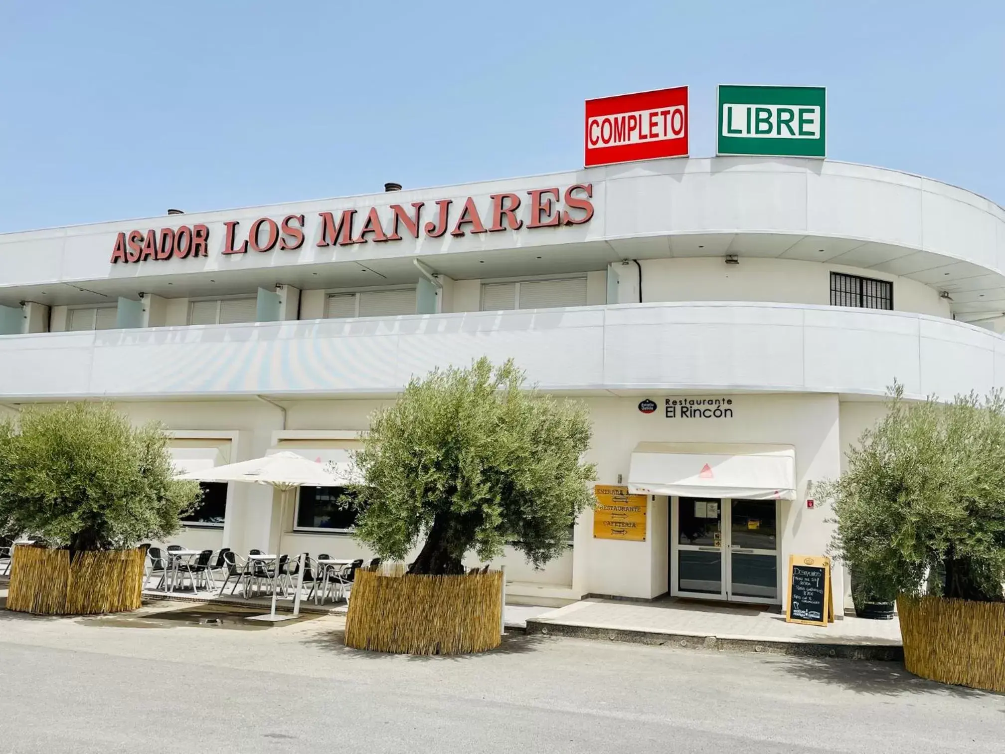 Property Building in Hotel Los Manjares