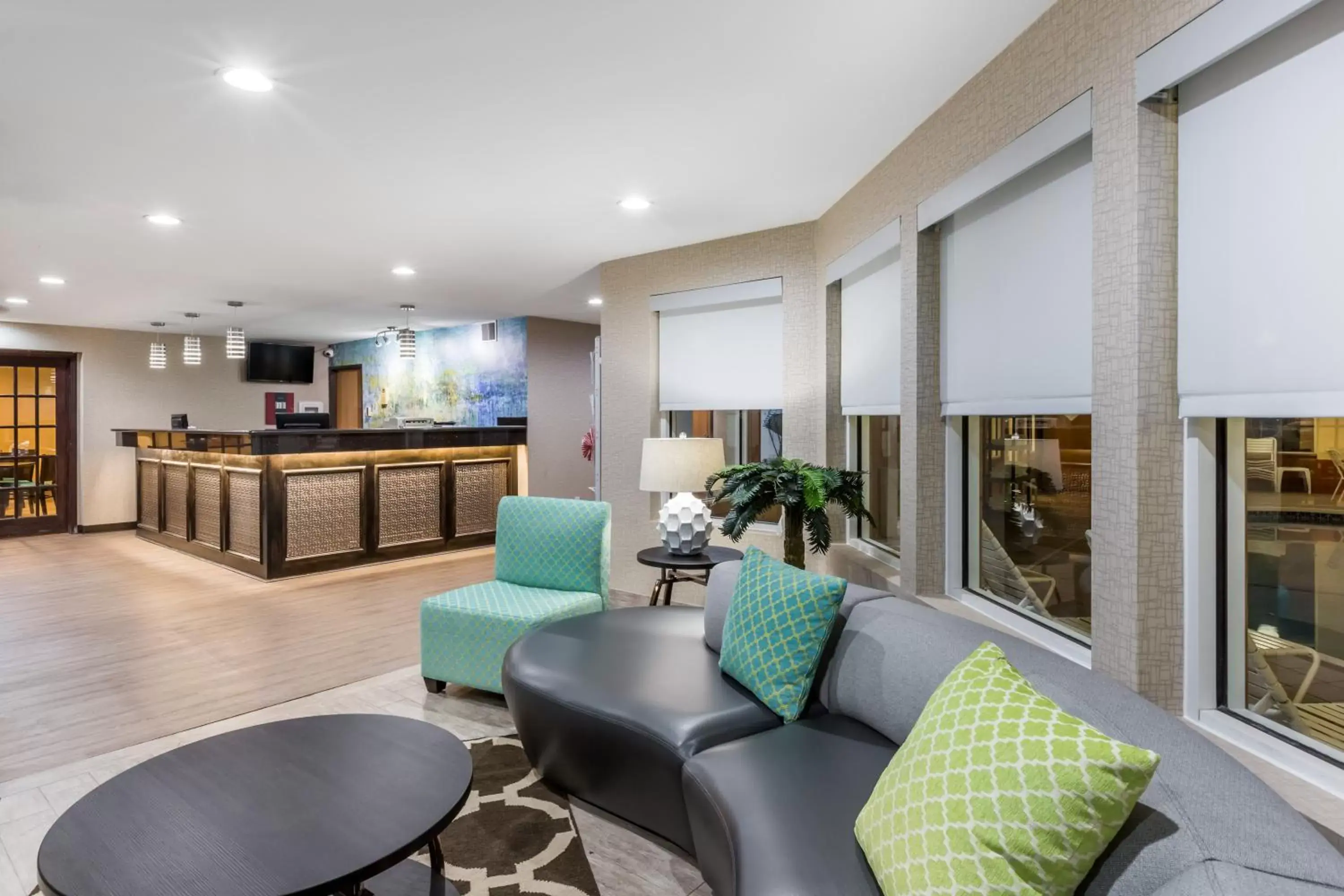 Lobby or reception in Baymont by Wyndham Pella