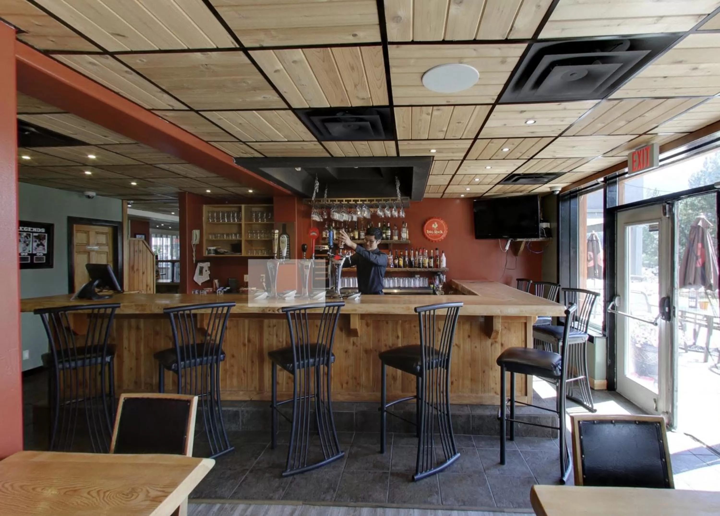 Patio in Days Inn by Wyndham Golden