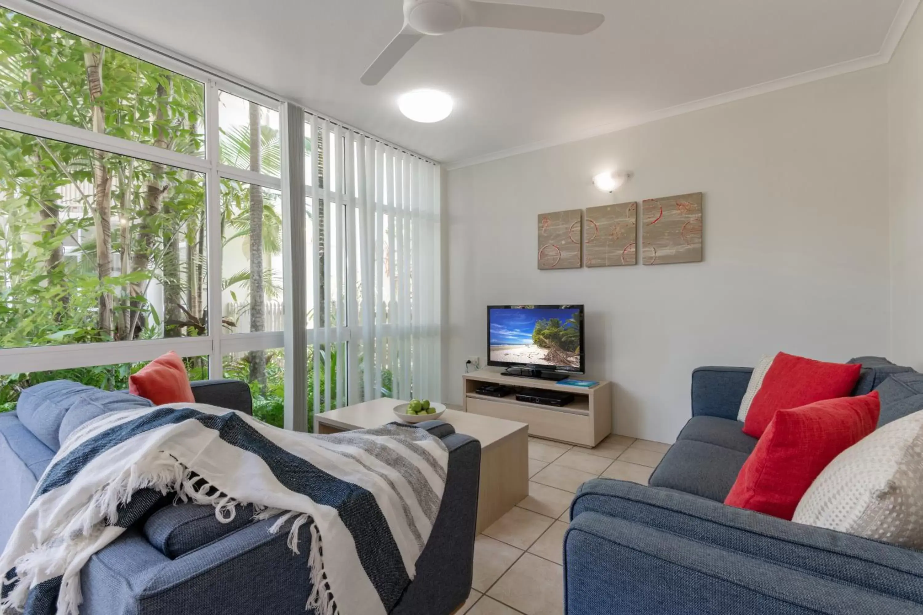 Living room in Tropical Nites Holiday Townhouses