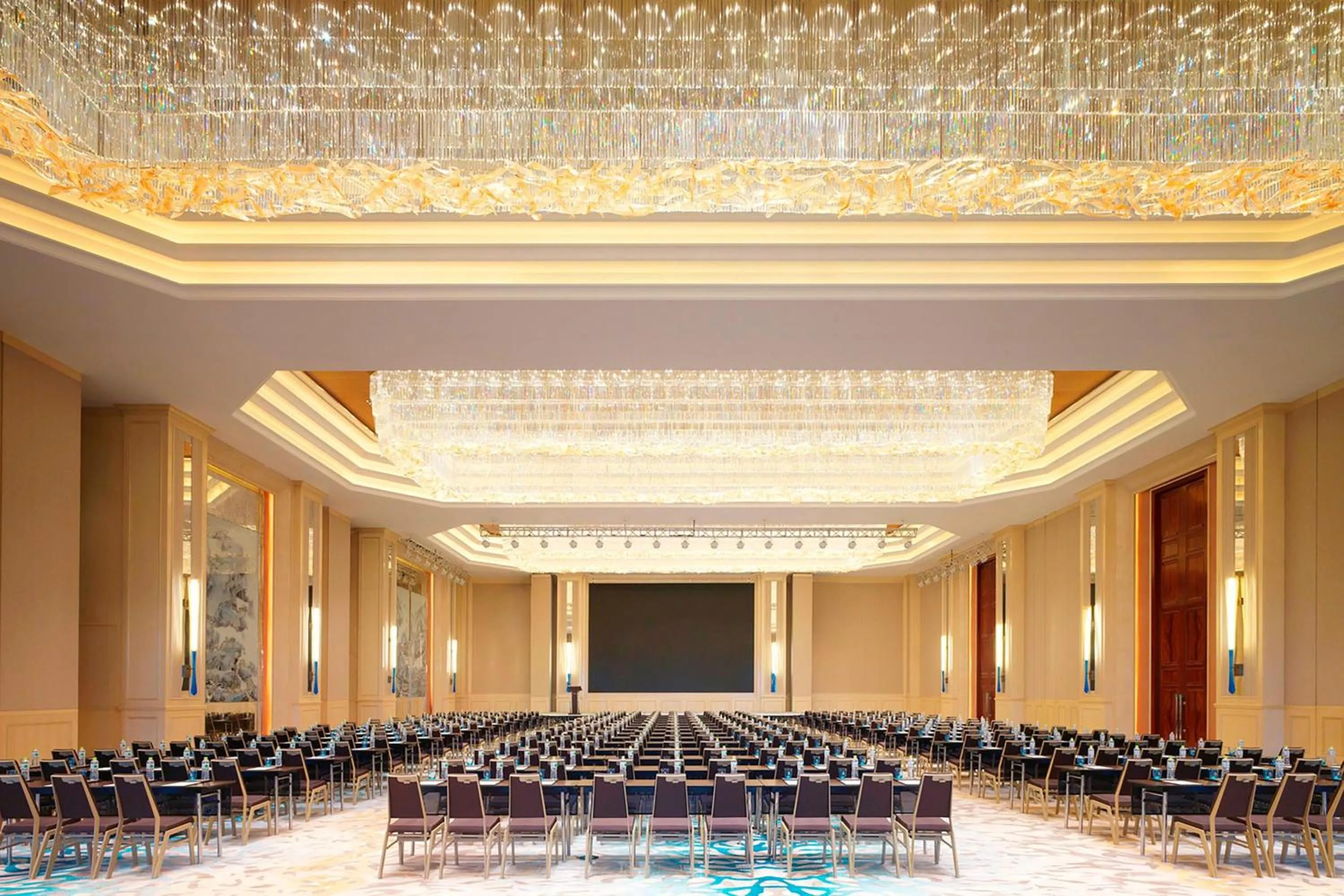Meeting/conference room in The Westin Zhujiajian Resort, Zhoushan
