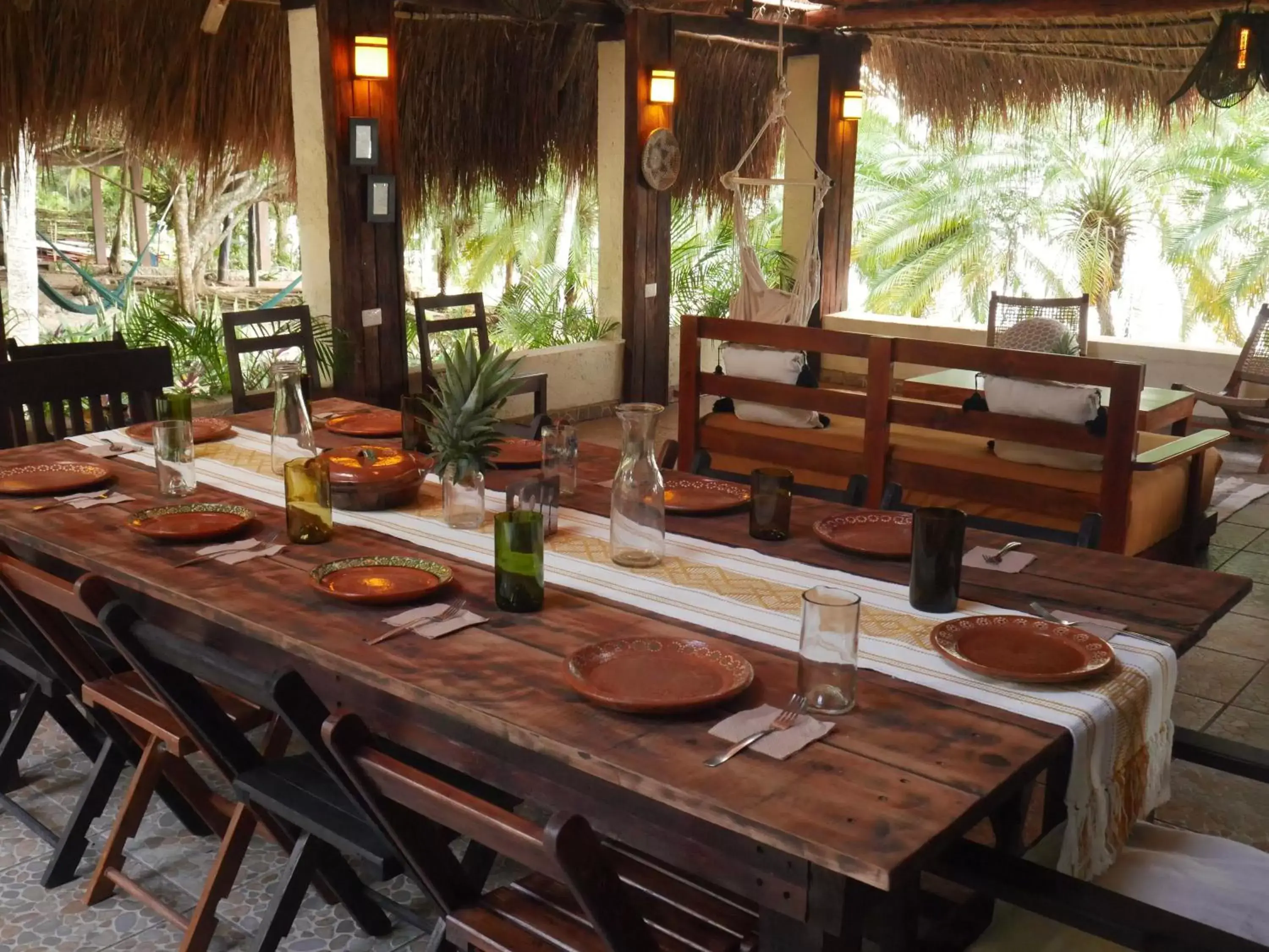 Dining area, Restaurant/Places to Eat in Villa Santuario Lake front Oasis