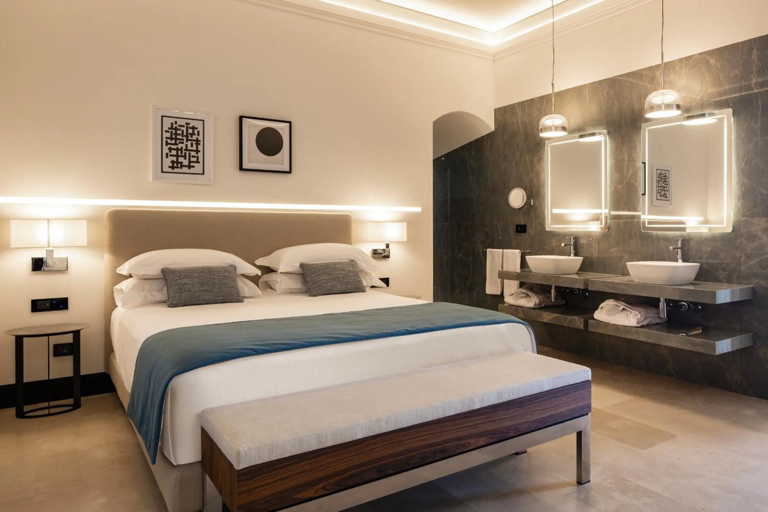 Bedroom, Bed in Grand Hotel Angiolieri