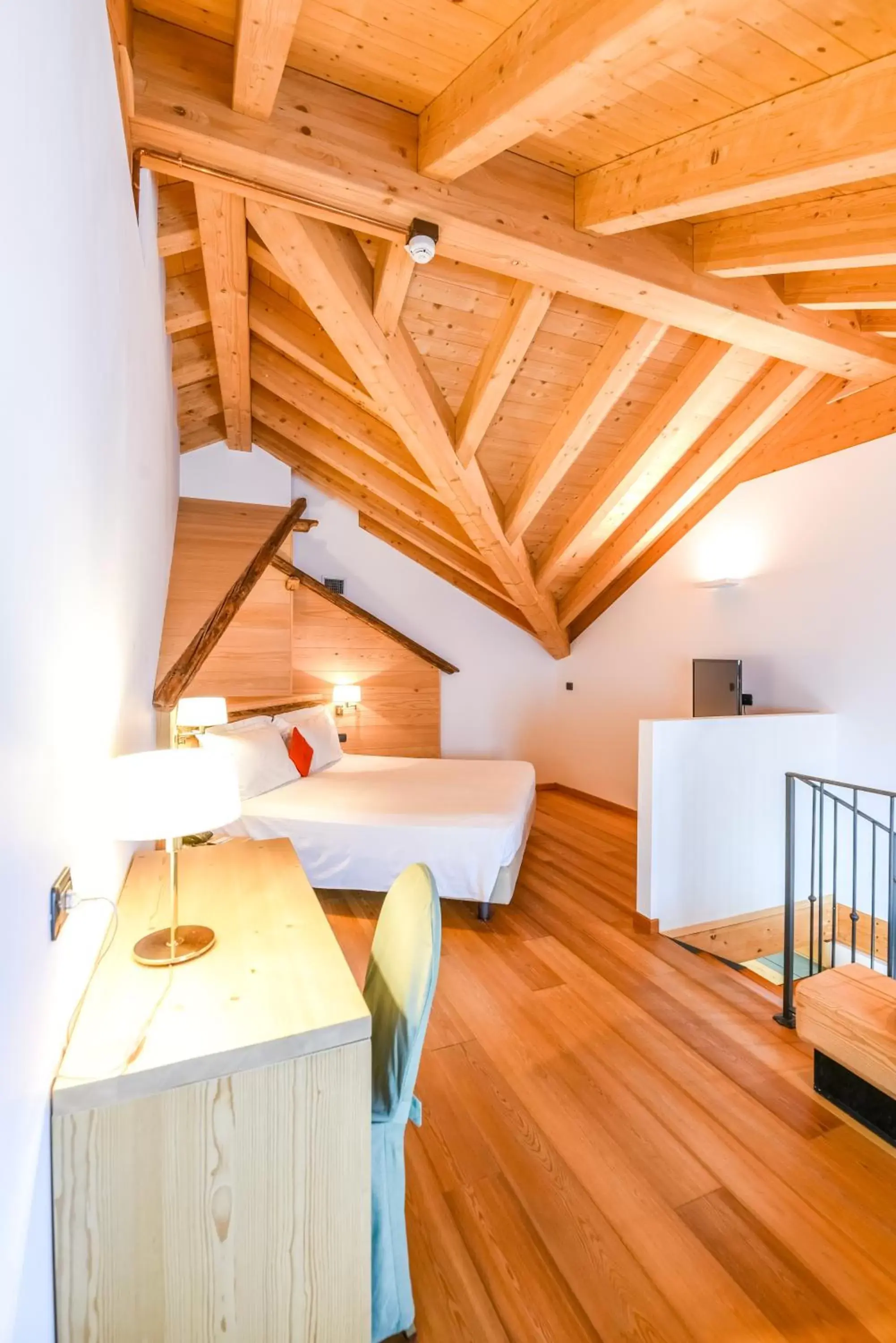 Bedroom, Dining Area in Hotel Alla Posta