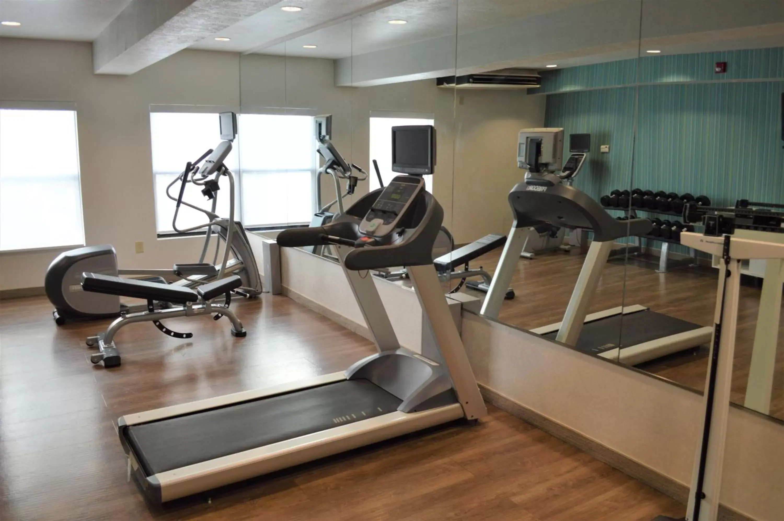 Fitness centre/facilities, Fitness Center/Facilities in Holiday Inn Express & Suites Batesville, an IHG Hotel