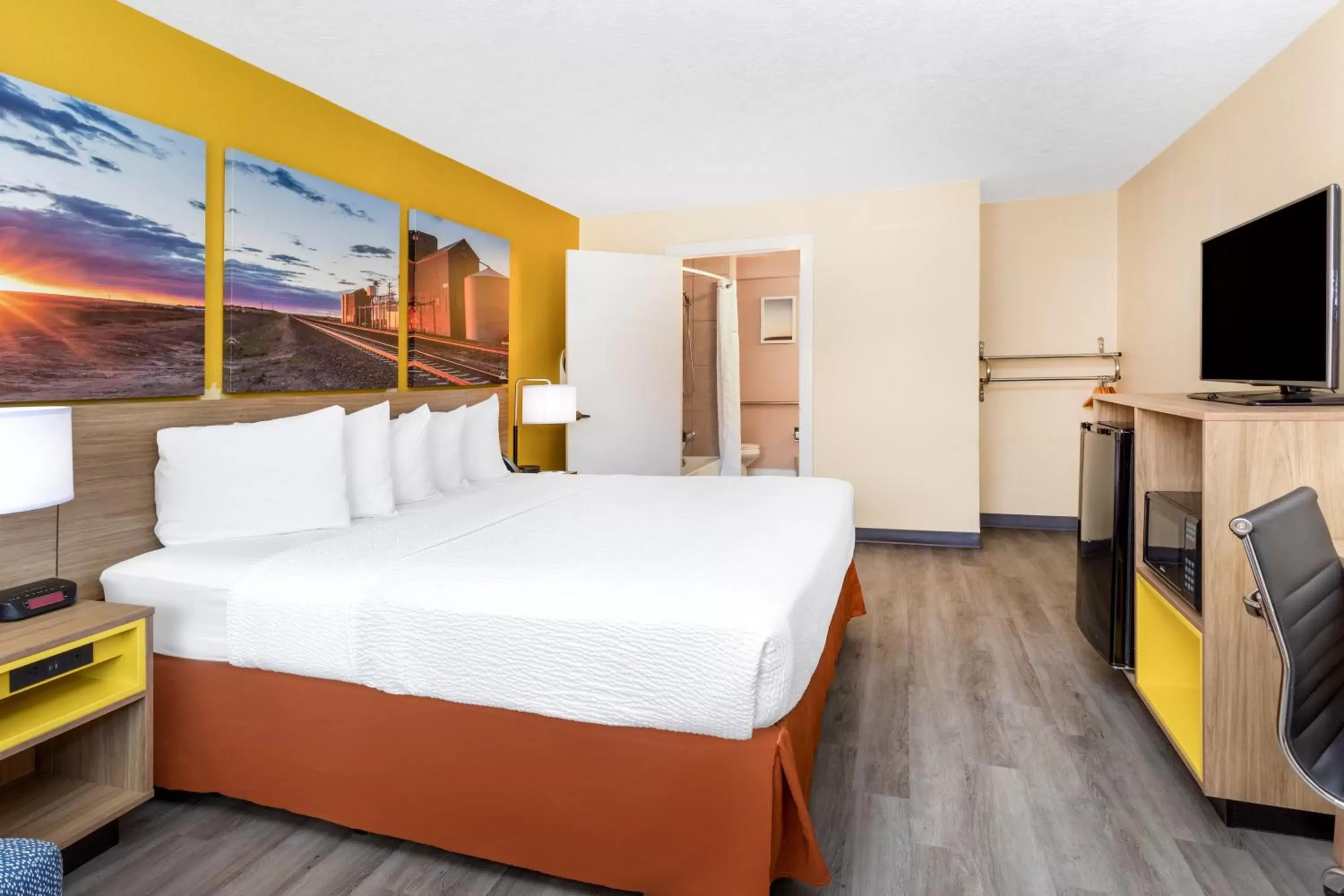 Photo of the whole room in Days Inn & Suites by Wyndham Clovis