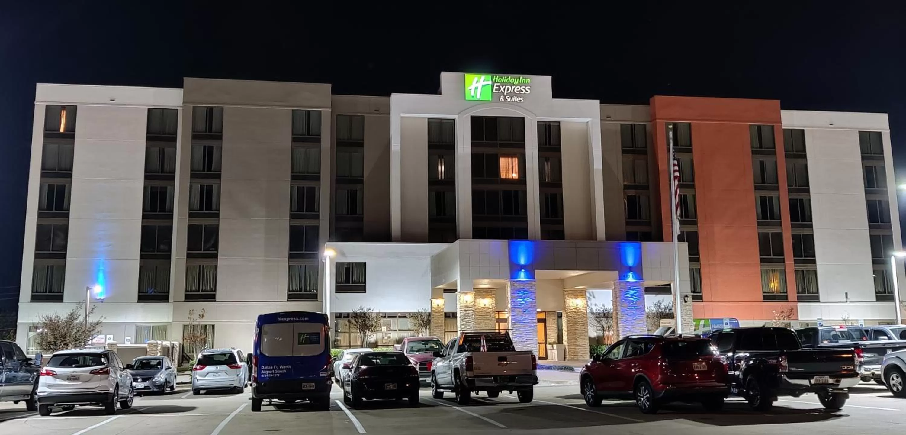 Holiday Inn Express Hotel & Suites Dallas Fort Worth Airport South by IHG