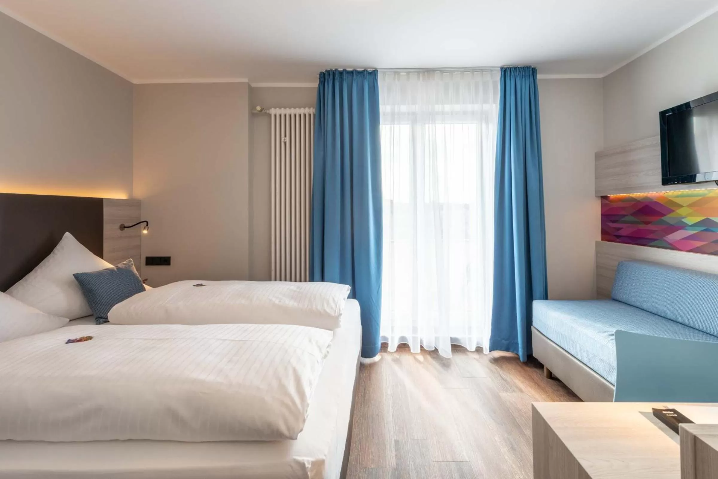 Bed in Westend Hotel (non-smoking)