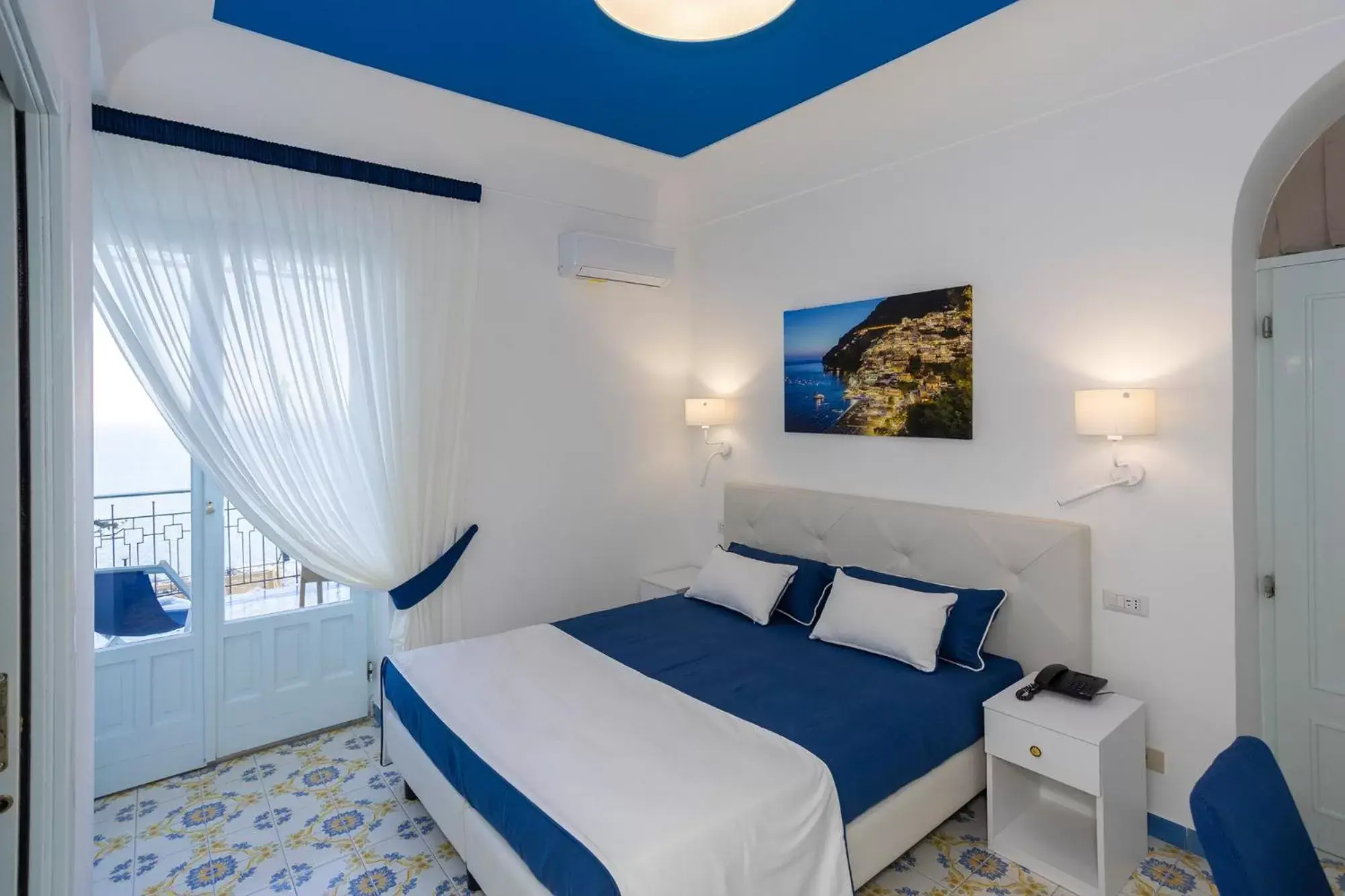 Bed in Locanda Costa D'Amalfi