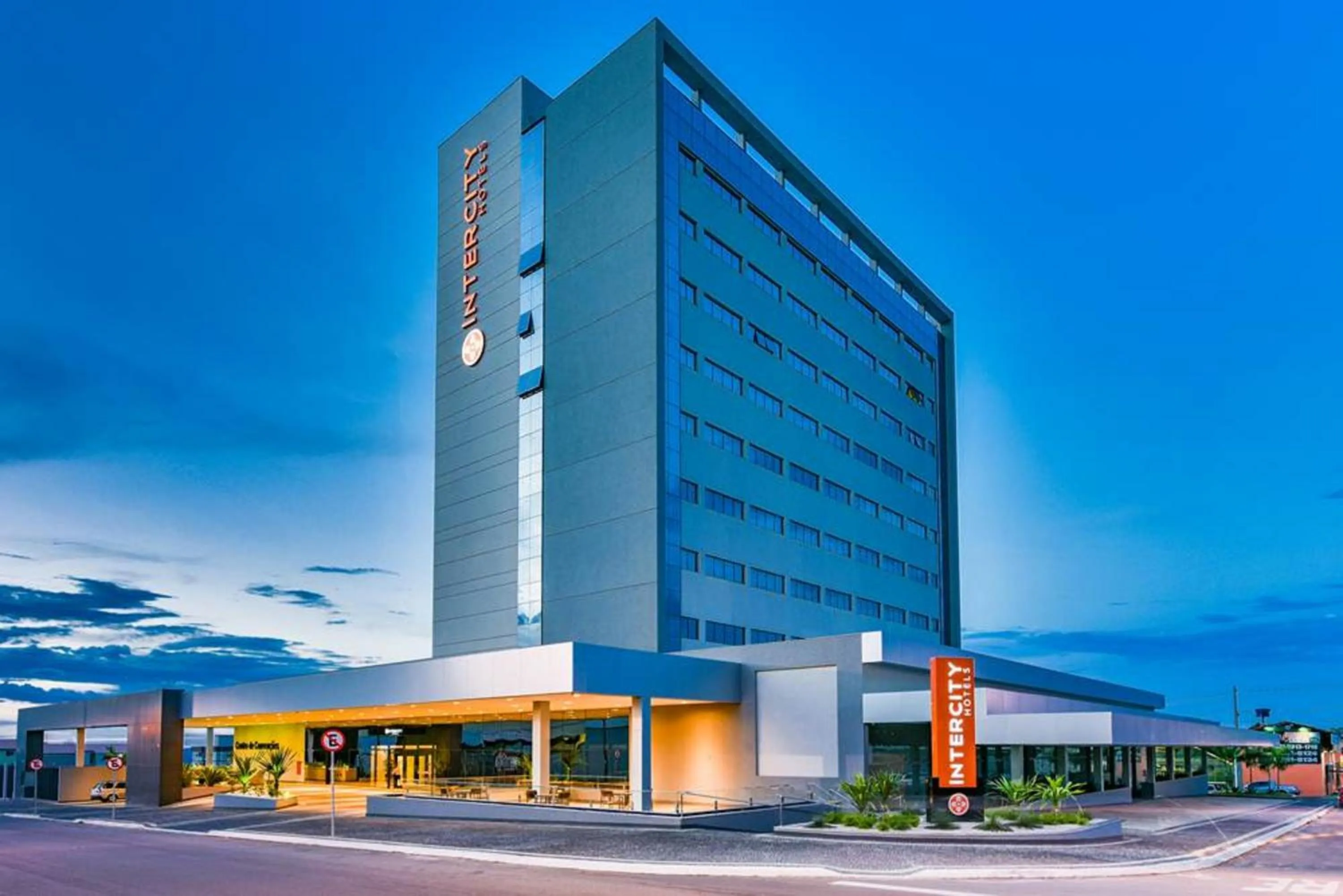 Facade/entrance in Intercity Anápolis