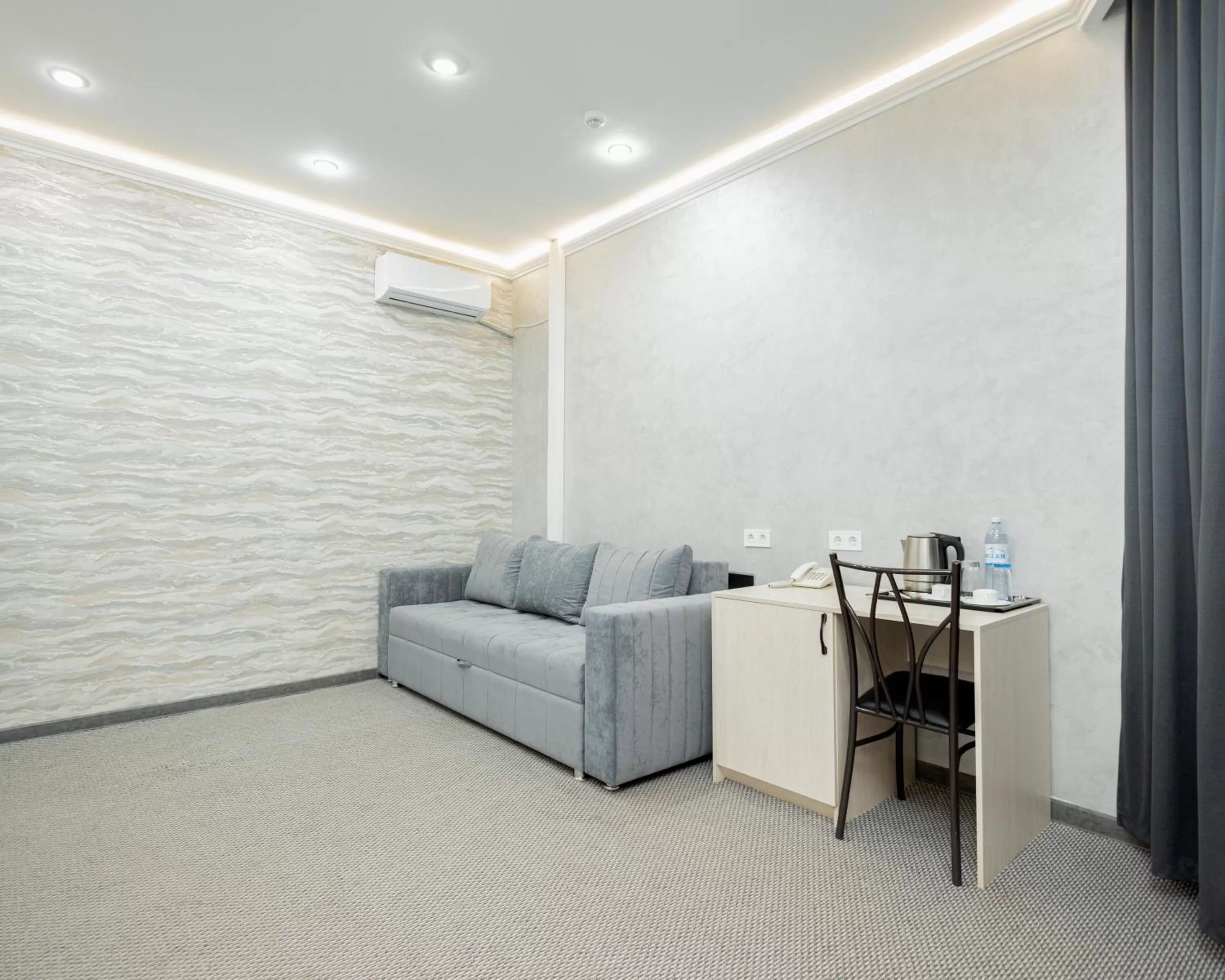 Living room in "Rush Hotel"