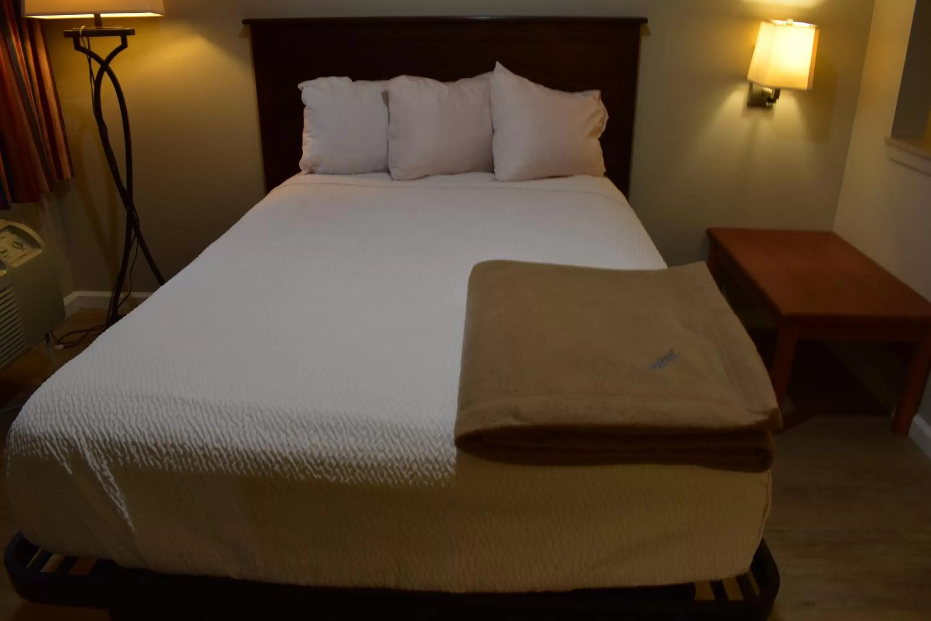 Bed in Days Inn by Wyndham Nacogdoches/SFA University/Downtown