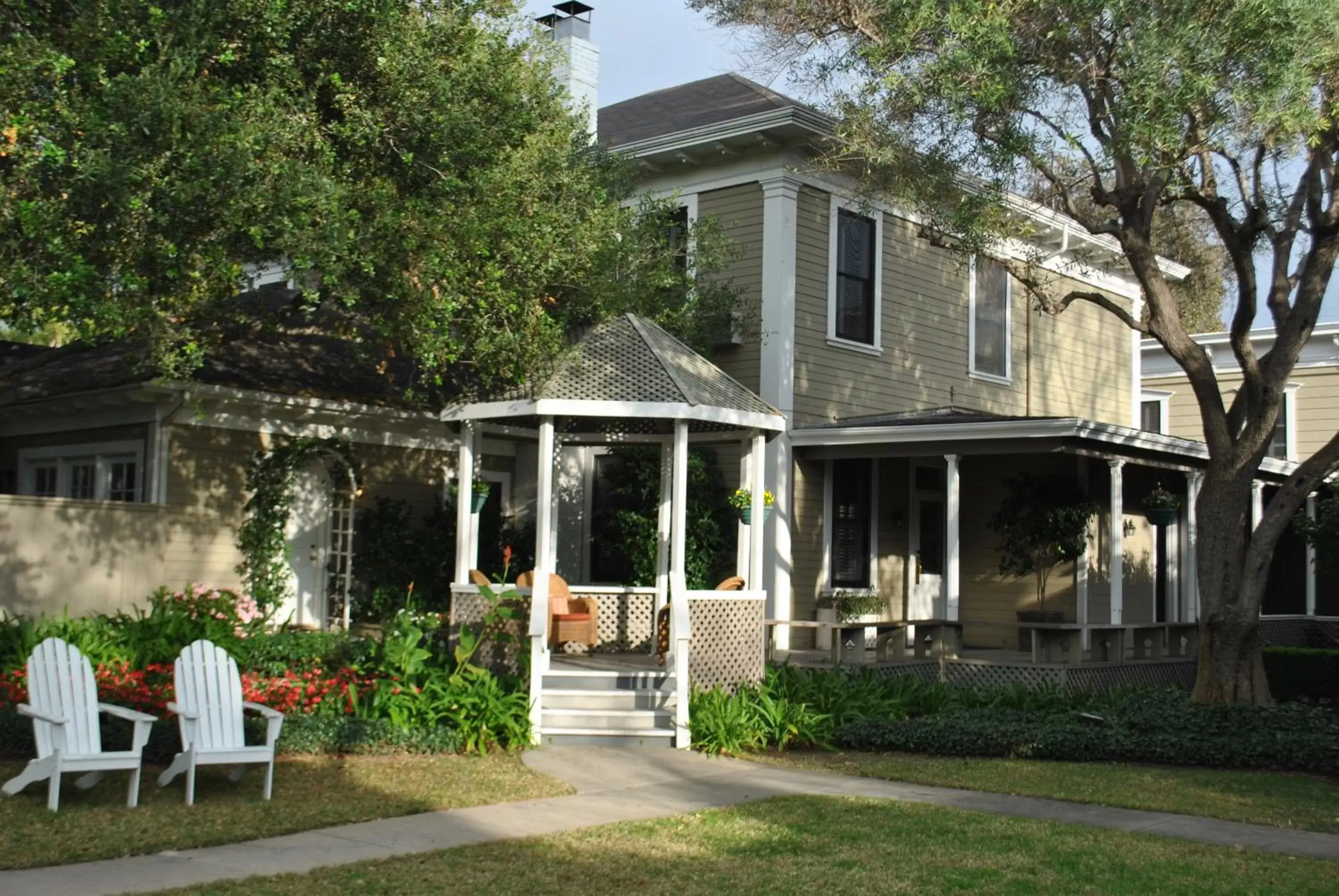 Facade/entrance, Property Building in The Upham Hotel