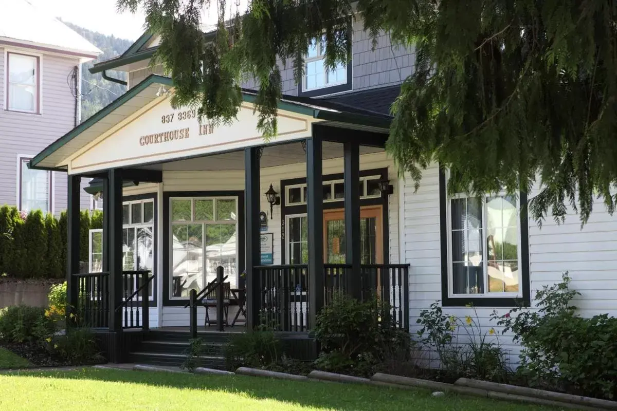 Property building in Courthouse Inn Revelstoke