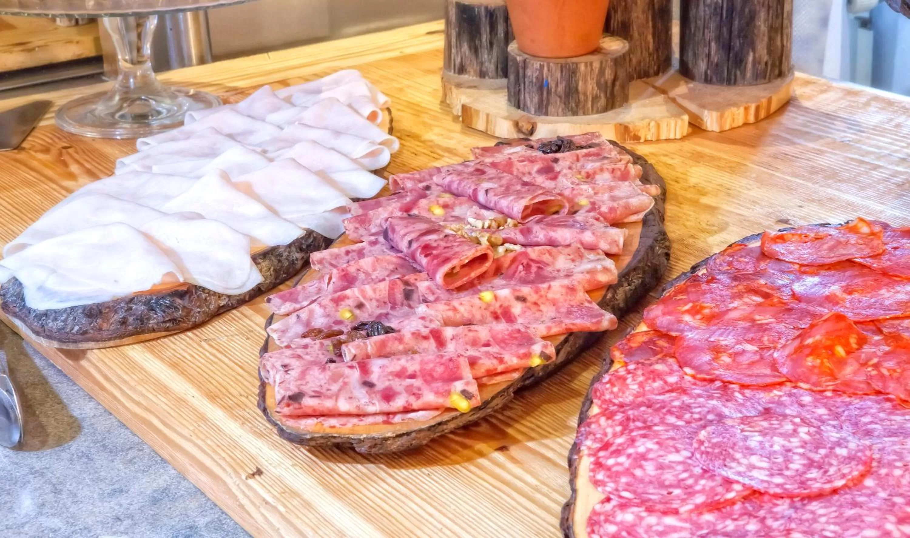 Buffet breakfast in Hotel Spa El Muelle de Suances