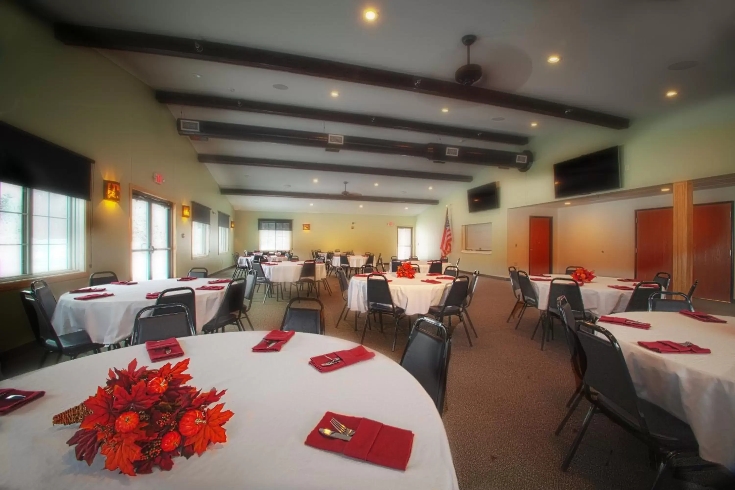 Banquet/Function facilities, Restaurant/Places to Eat in Junction Inn Suites & Conference Center