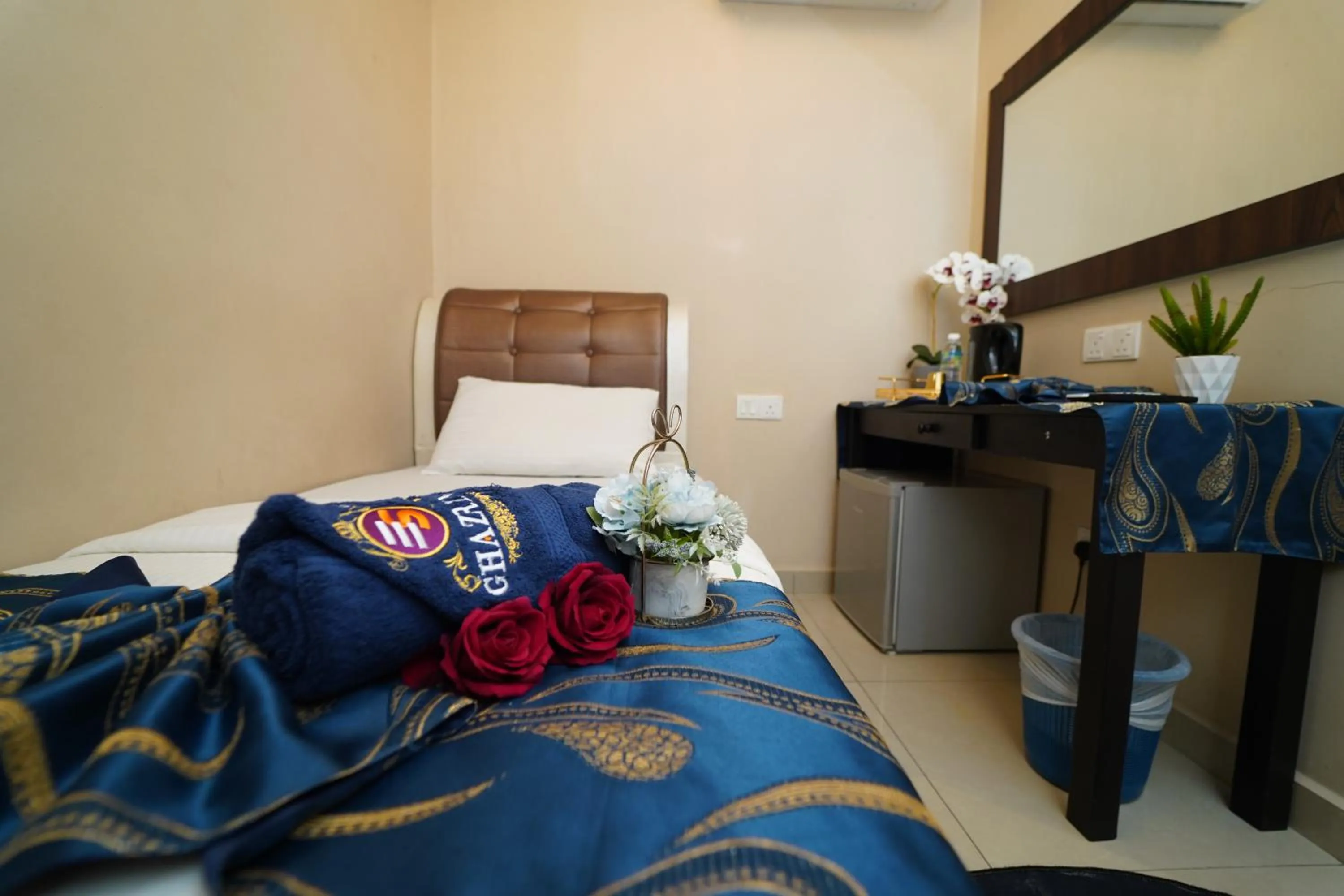 Bed in Ghazrin's Classic Hotel JB