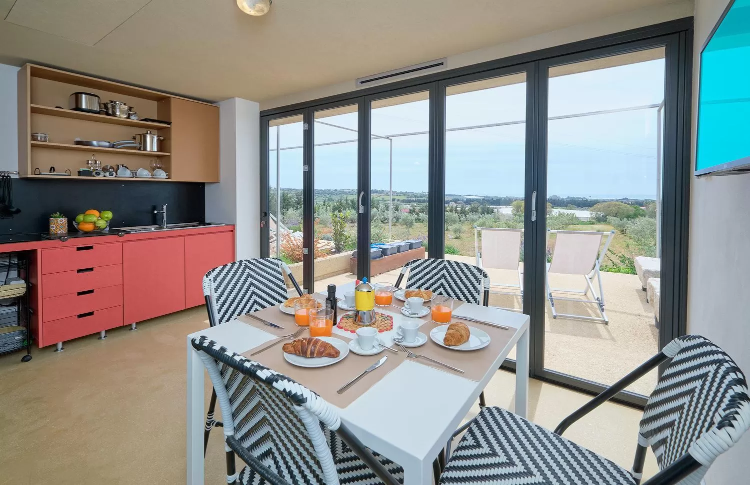 View (from property/room), Dining Area in Petrantica Resort