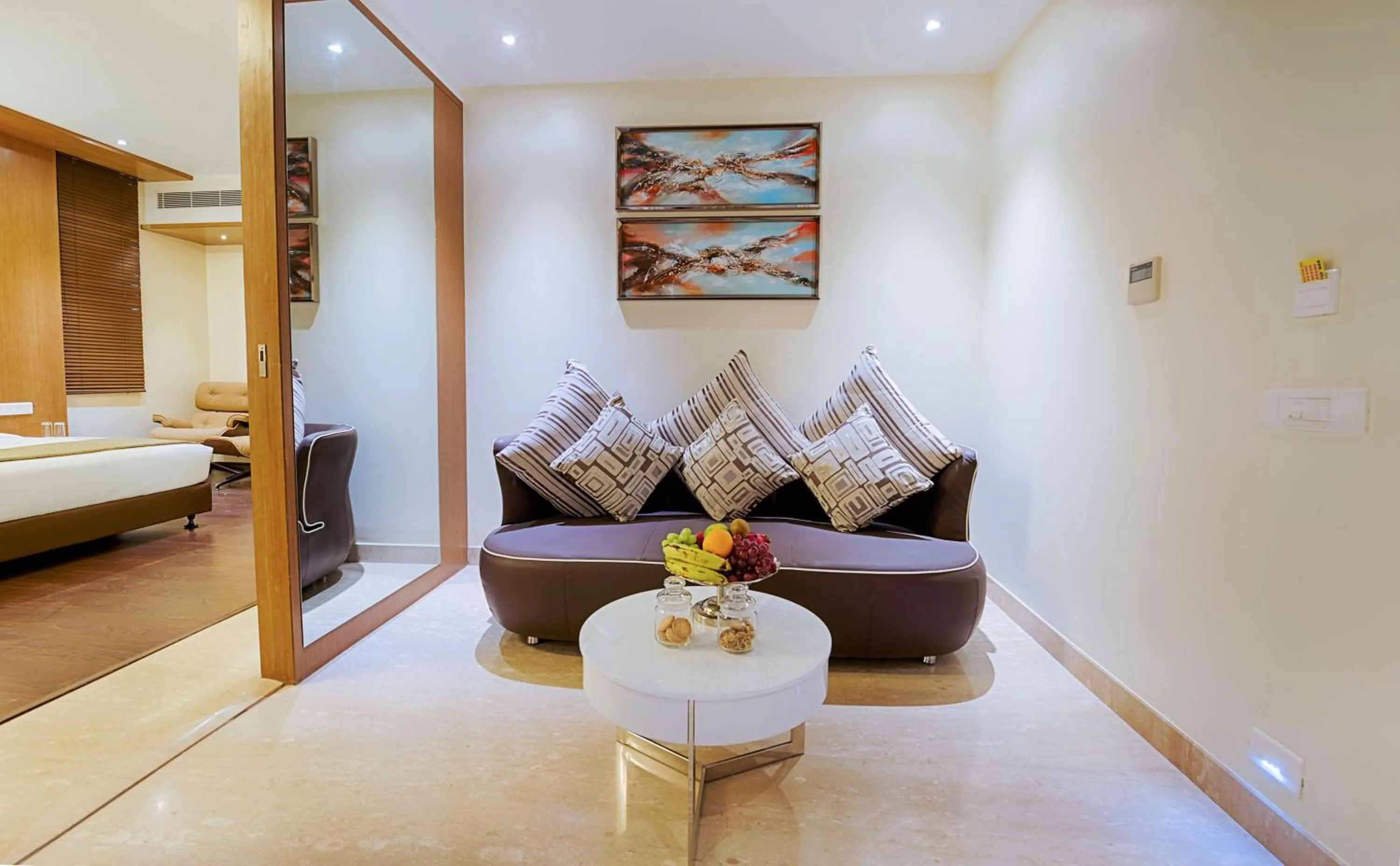 Living room, Bed in Kiscol Grands Hotel