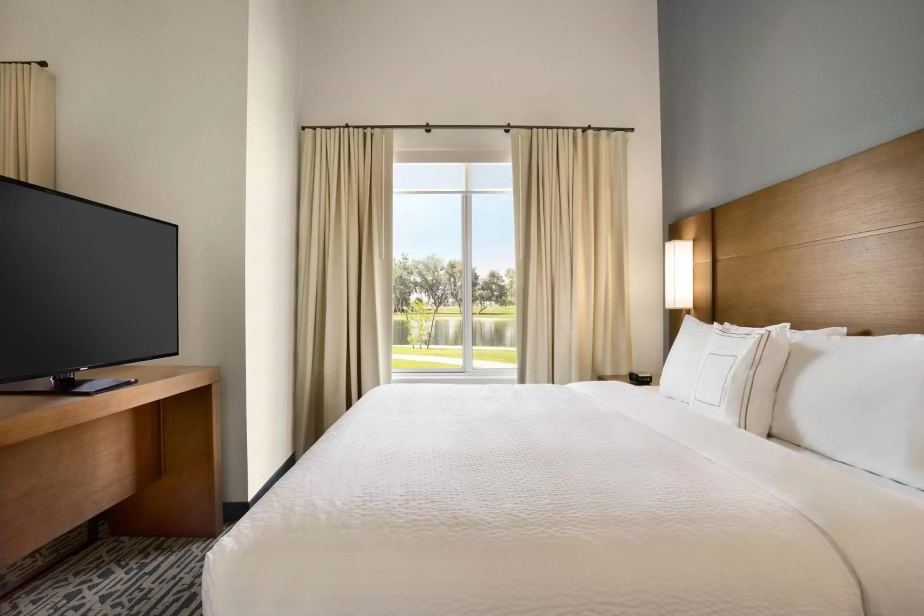 Bedroom, Bed in Residence Inn by Marriott Phoenix Chandler/South