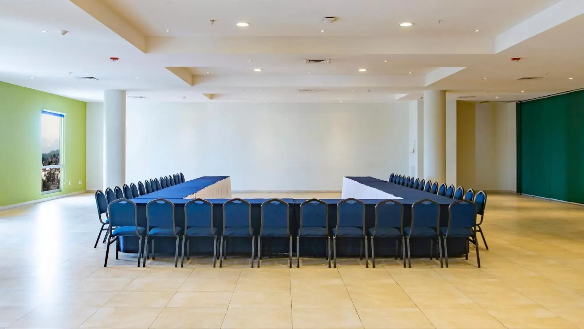 Meeting/conference room in Holiday Inn Express Xalapa