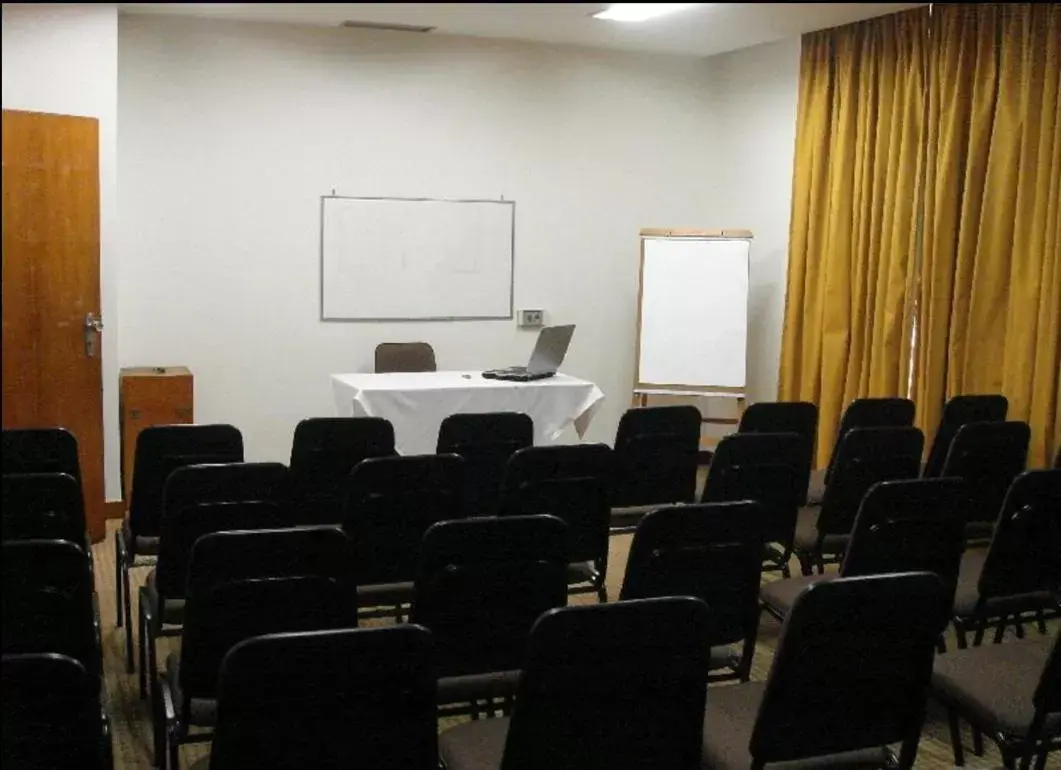 Meeting/conference room in Nacional Inn Belo Horizonte