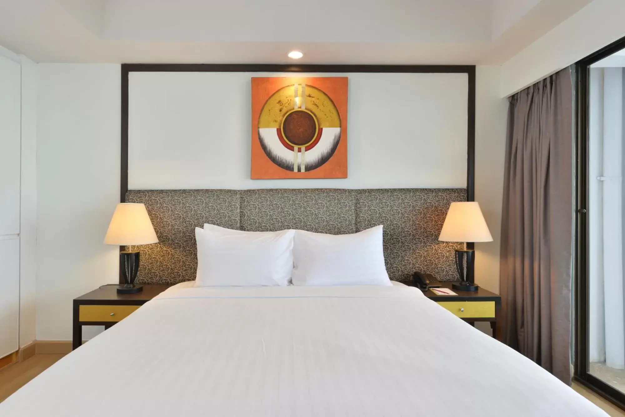 Bedroom, Bed in D Varee Jomtien Beach, Pattaya