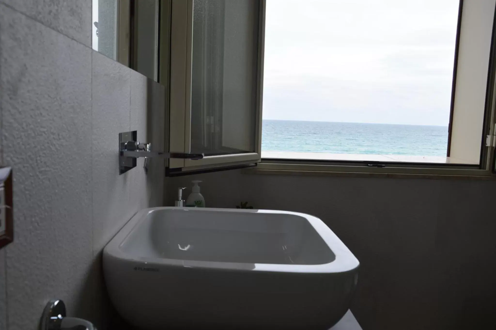 Bathroom in B&B La terrazza sul mare
