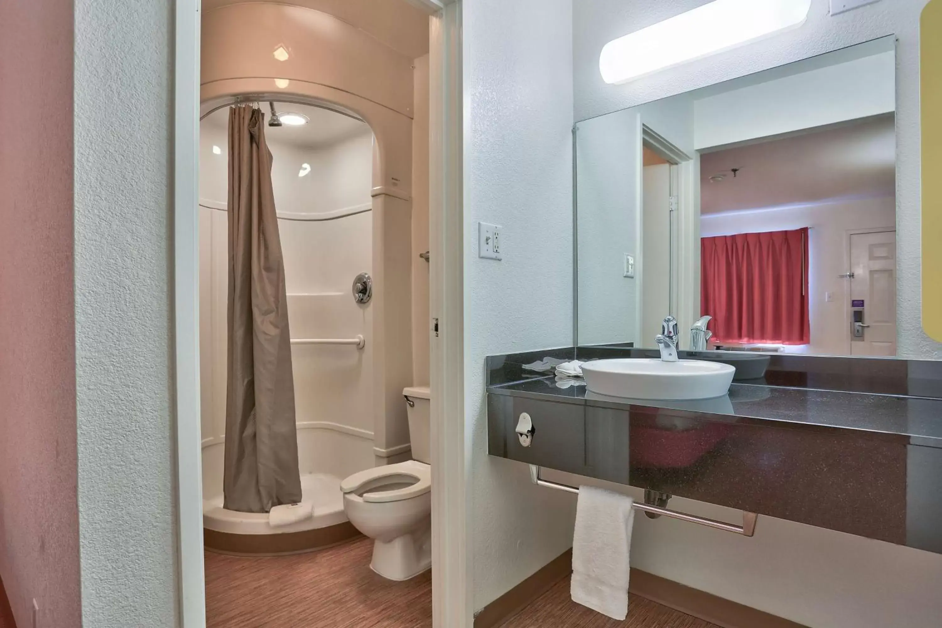 Shower, Bathroom in Motel 6-Flagstaff, AZ - West - Woodland Village