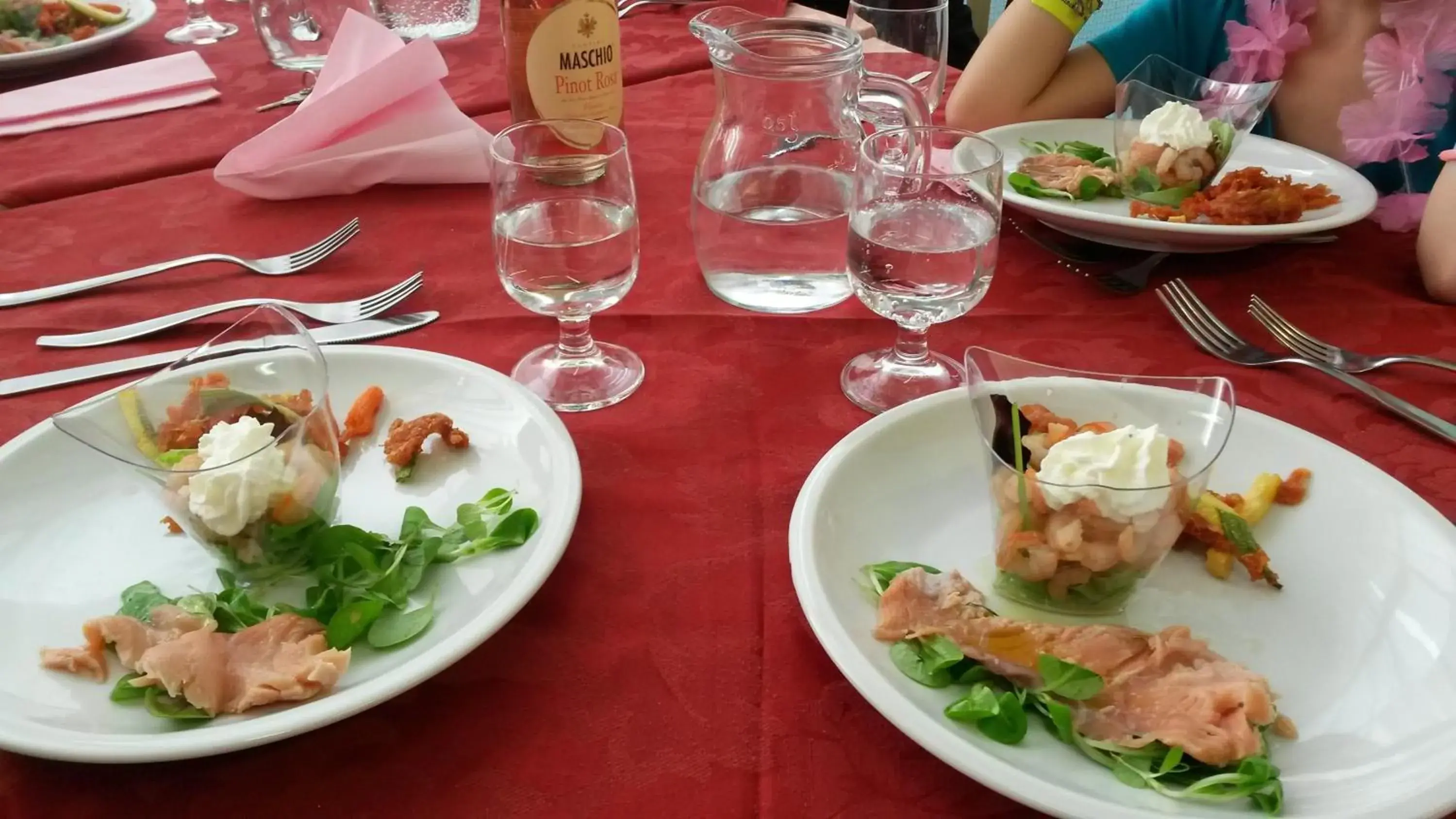 Food and drinks, Lunch and Dinner in Hotel Orchidea