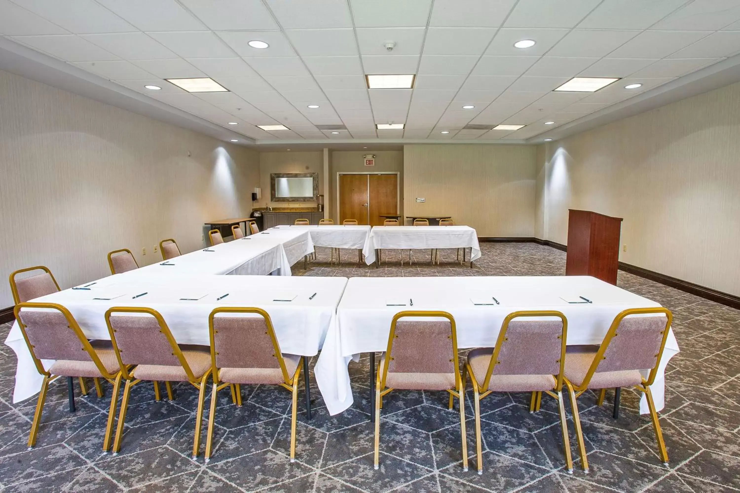 Meeting/conference room in Homewood Suites Bakersfield