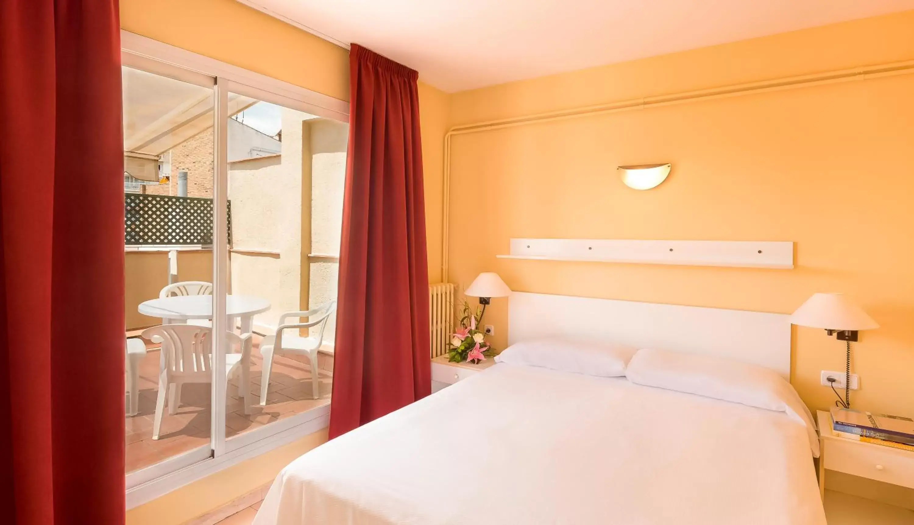 Bedroom, Bed in Aparthotel Bertrán Bedroom, Bed in Aparthotel Bertrán
