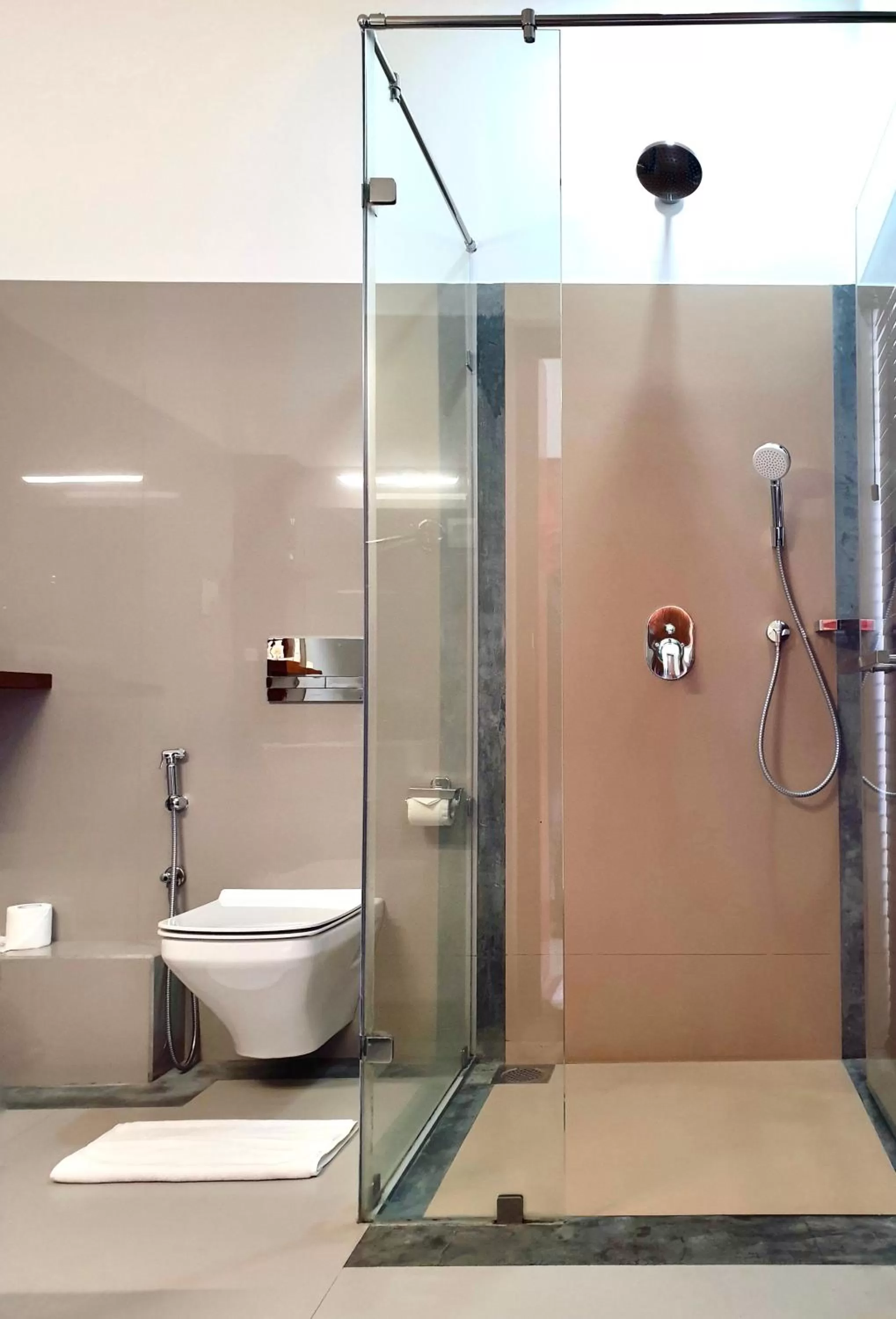 Shower in Mount Blue Kandy