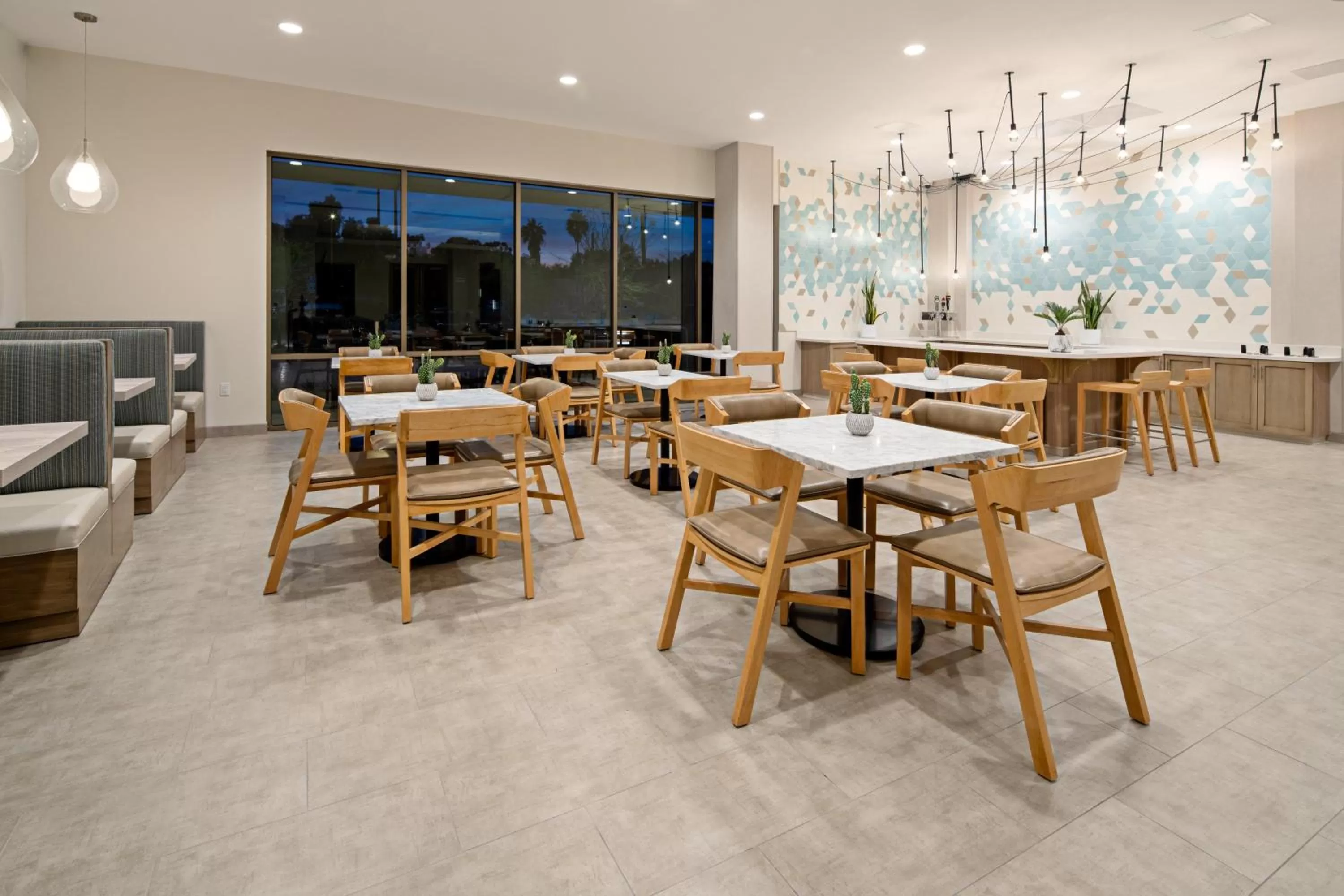 Breakfast in Staybridge Suites - Long Beach Airport by IHG