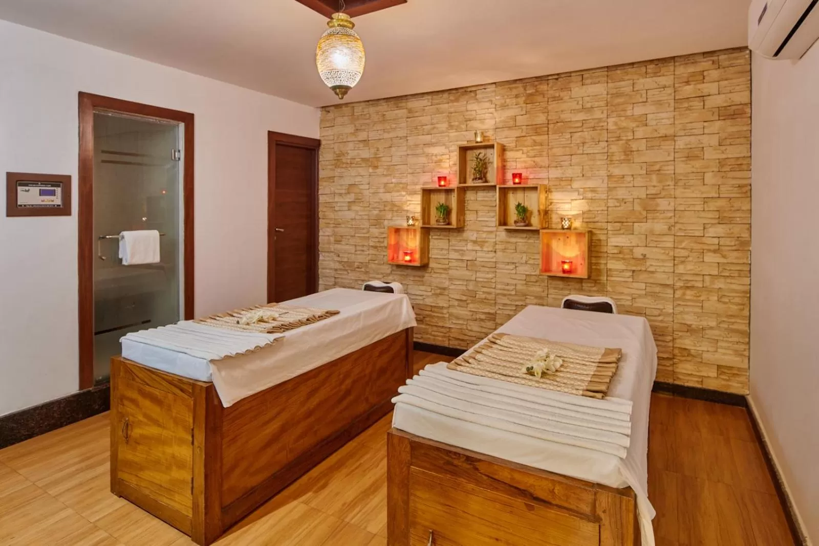 Massage, Bed in LP Vilas