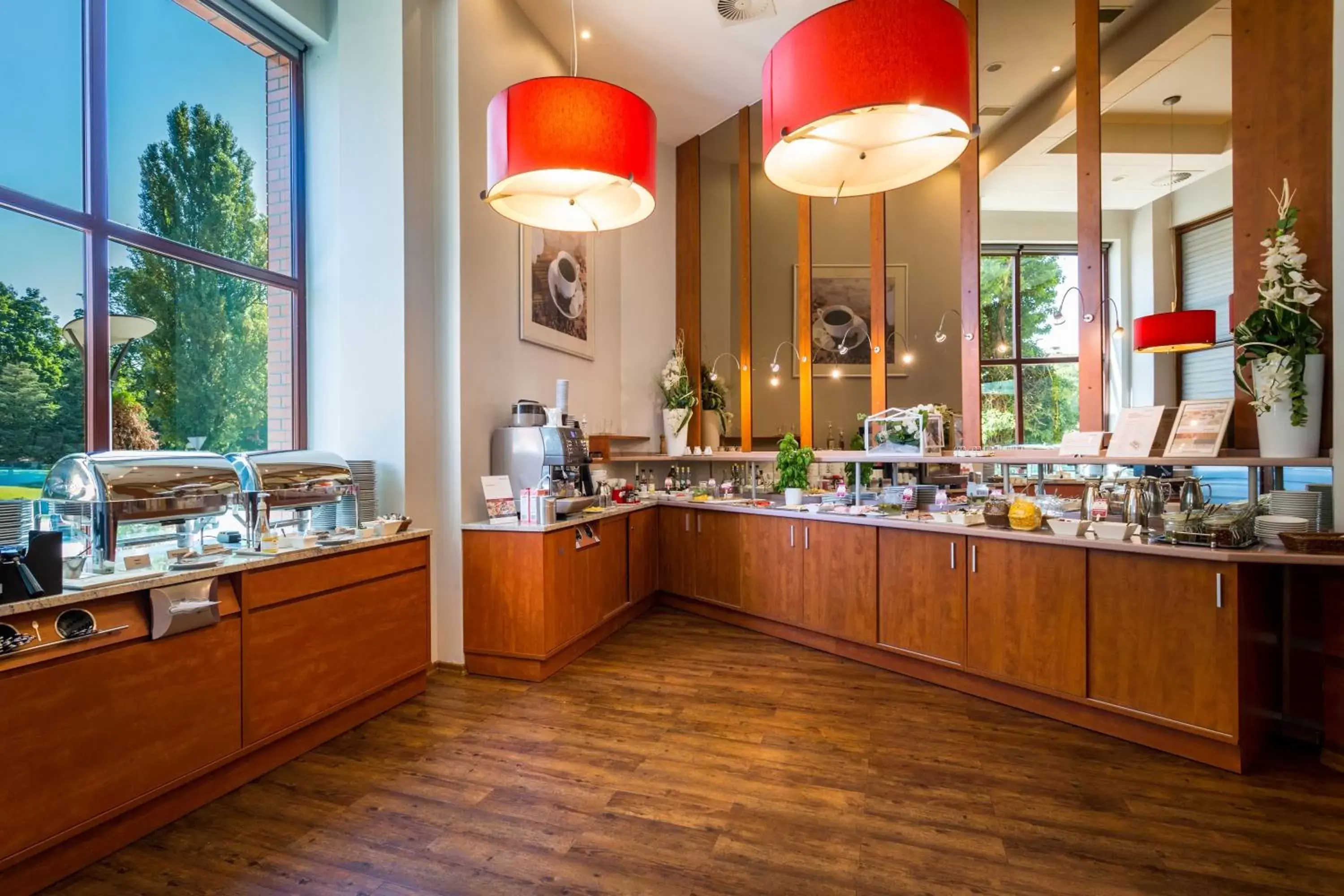 Buffet breakfast in Qubus Hotel Gorzów Wielkopolski Buffet breakfast in Qubus Hotel Gorzów Wielkopolski