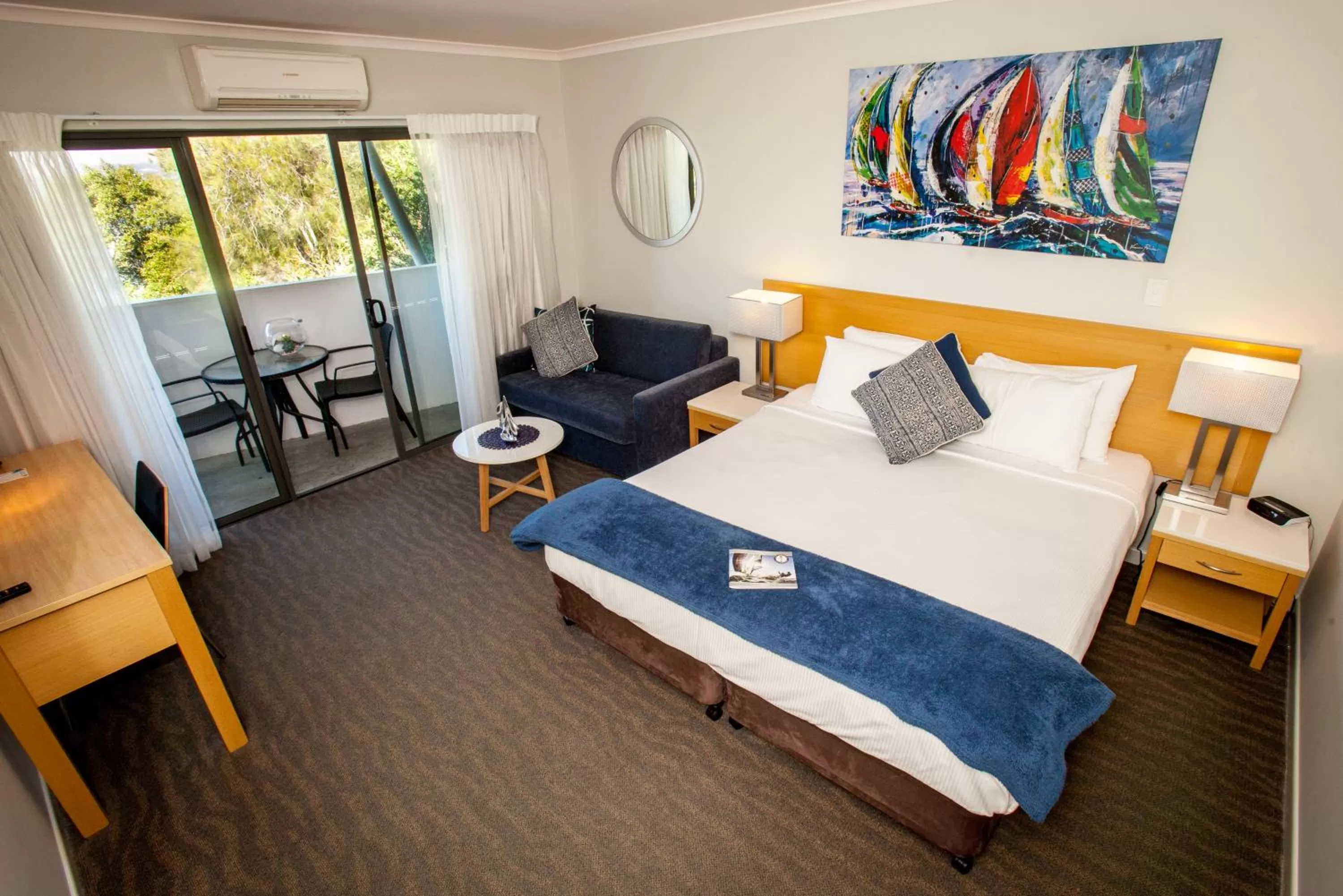 Day, Bed in Manly Marina Cove Motel