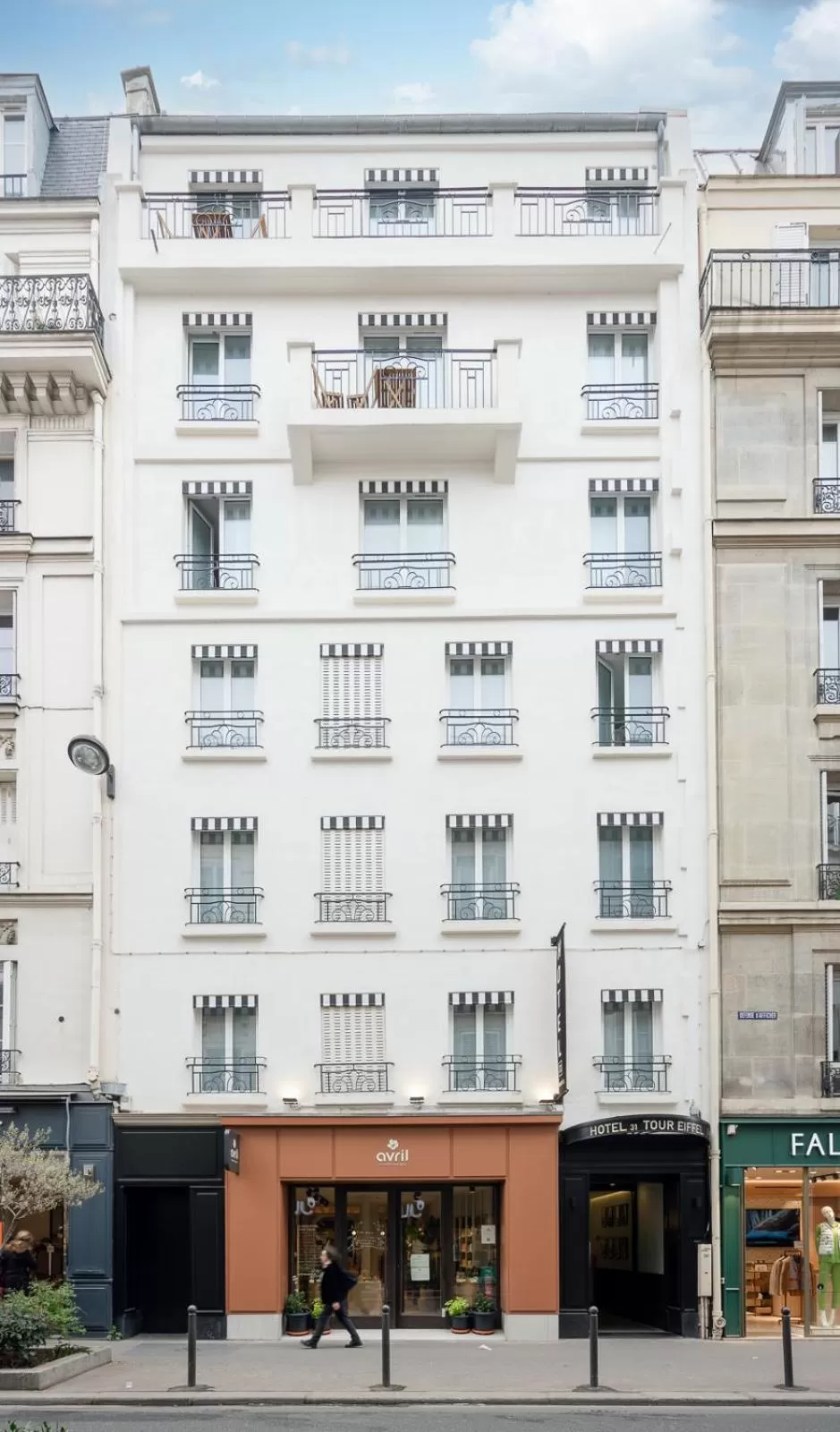 Property building in Hôtel 31 - Paris Tour Eiffel