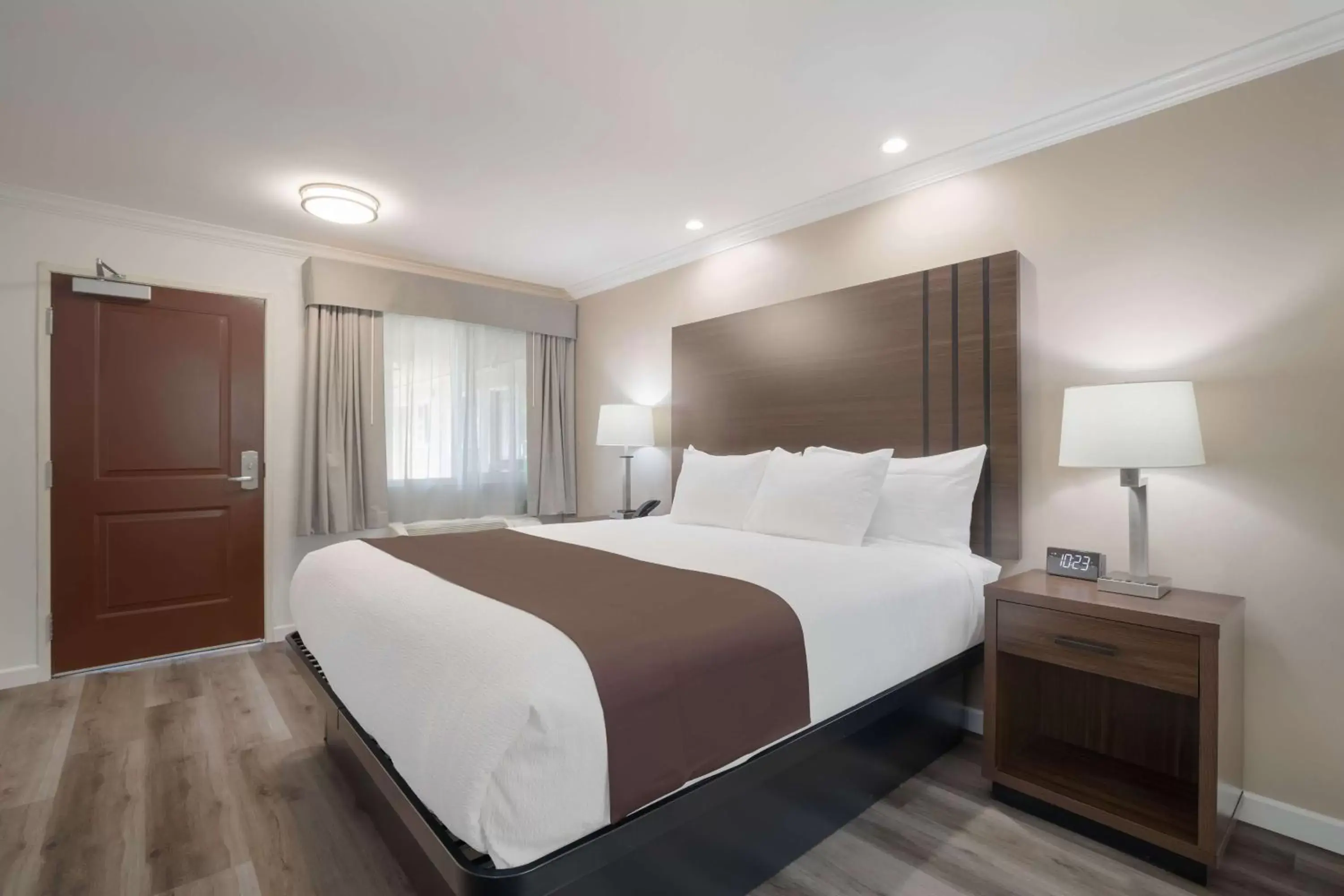 Bedroom, Bed in SureStay Plus Hotel by Best Western Upland - Ontario North