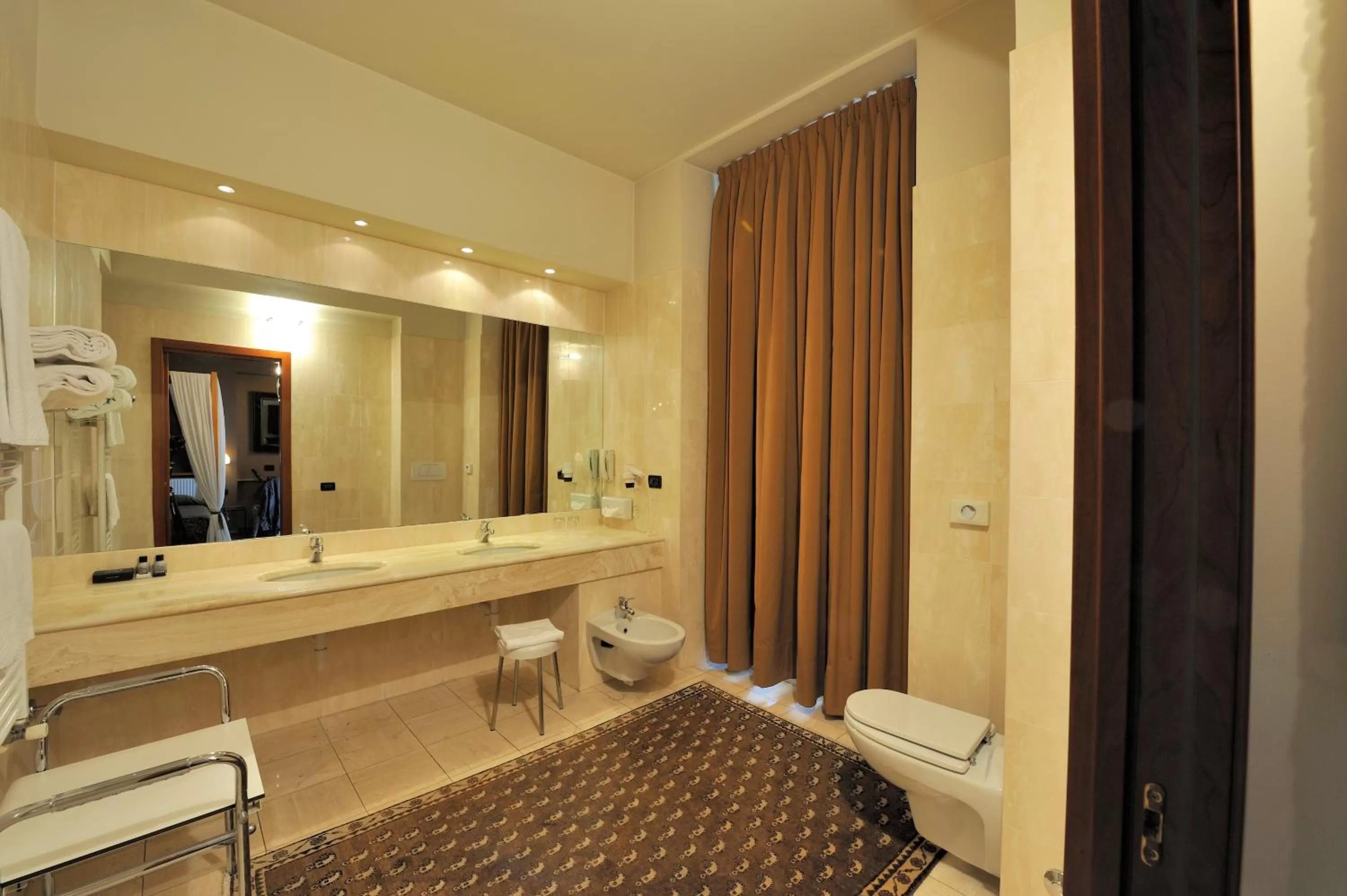 Toilet in Art Hotel Boston