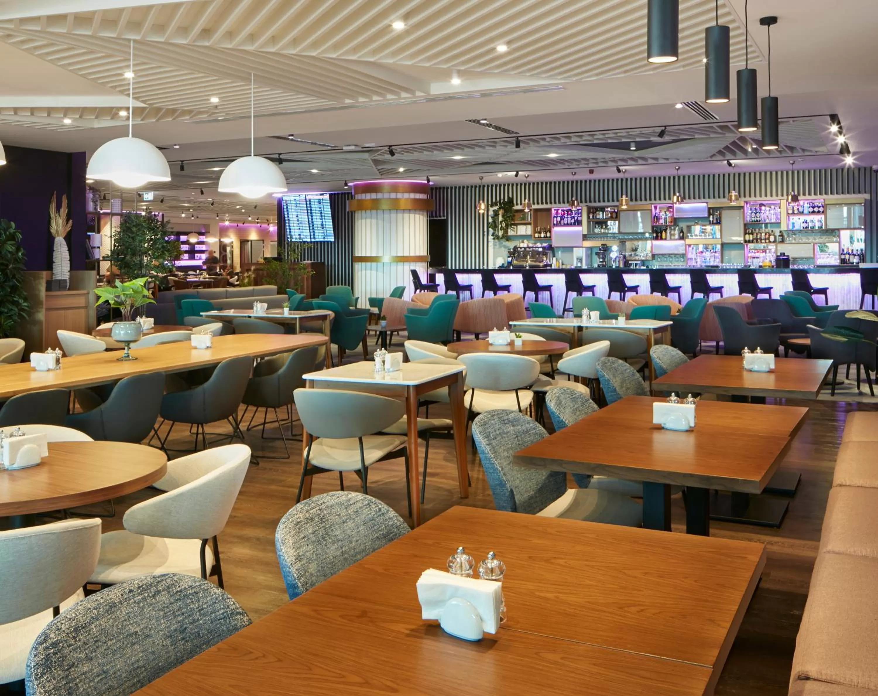 Restaurant/places to eat in YOTEL Istanbul Airport, City Entrance
