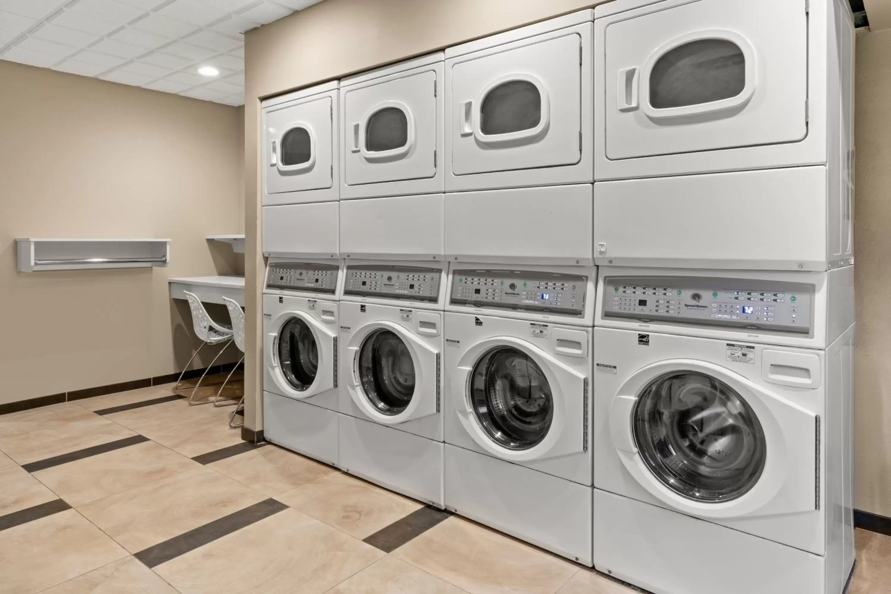 Other, Kitchen/Kitchenette in Candlewood Suites - Fairbanks, an IHG Hotel