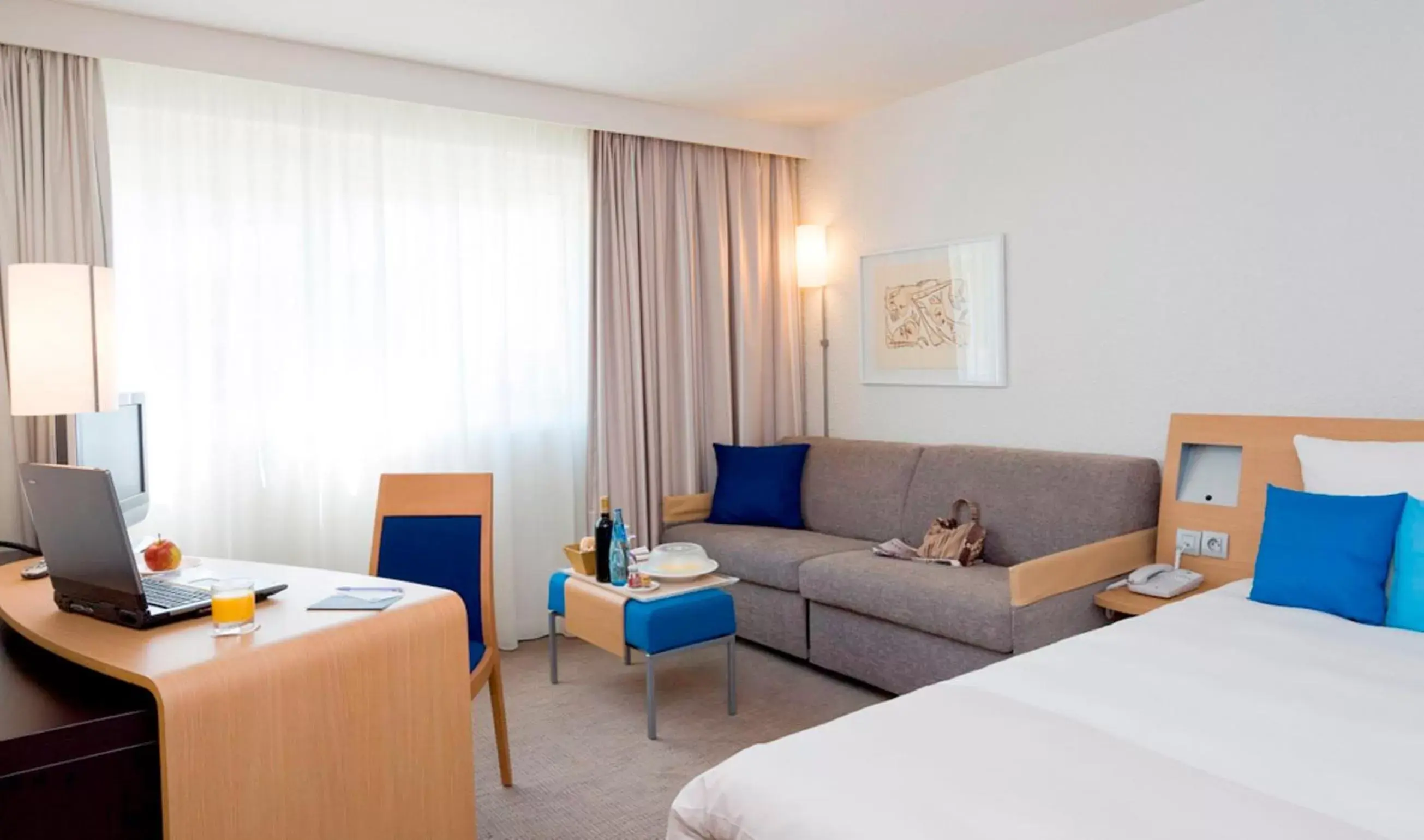Superior Room with 1 Double bed and Sofa in Novotel Saint Avold