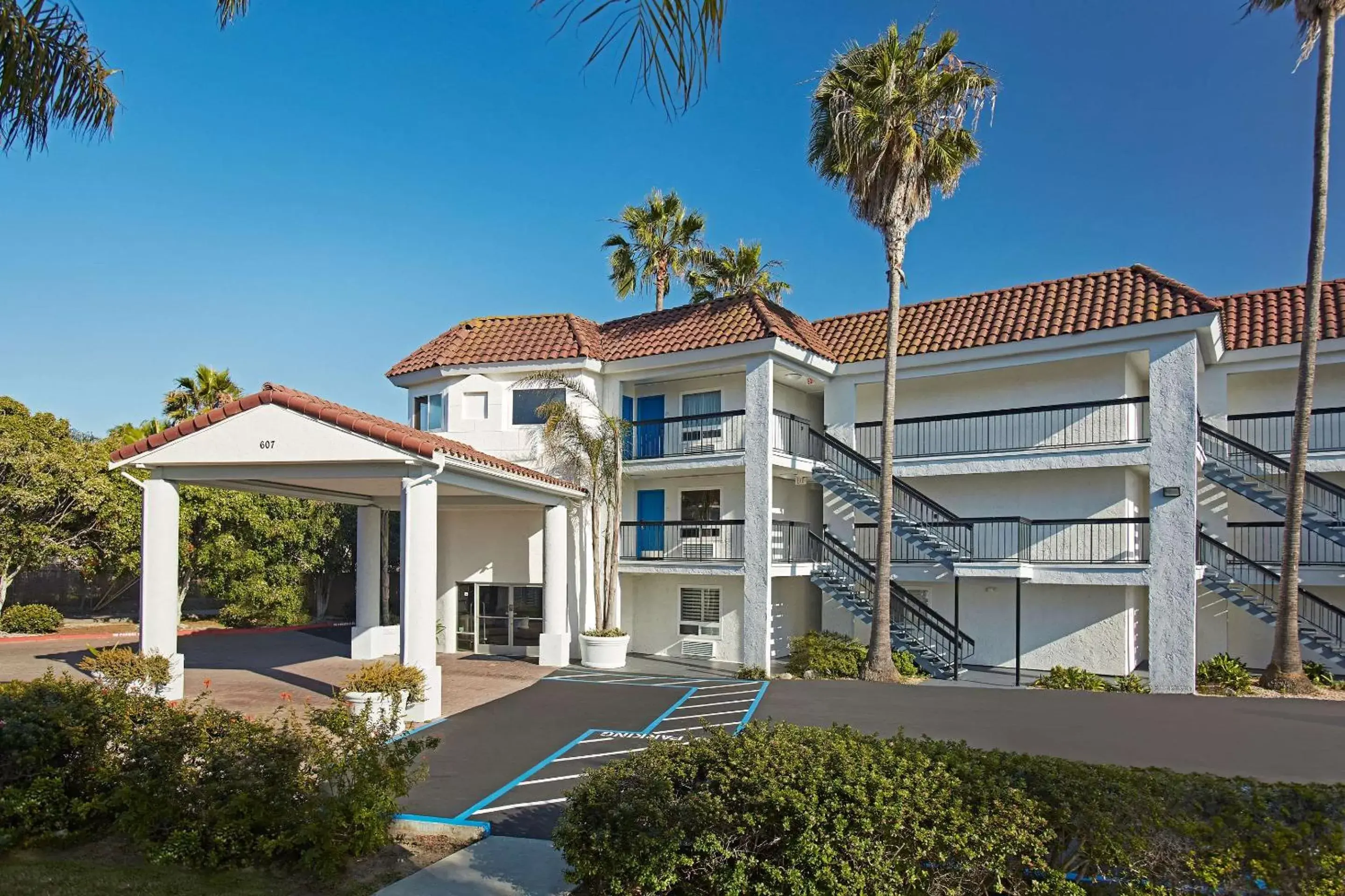 Property Building in Quality Inn Encinitas Near Legoland