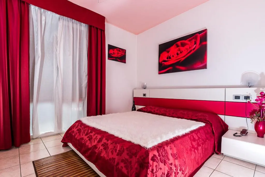 Photo of the whole room, Bed in Hotel Alle Due Palme