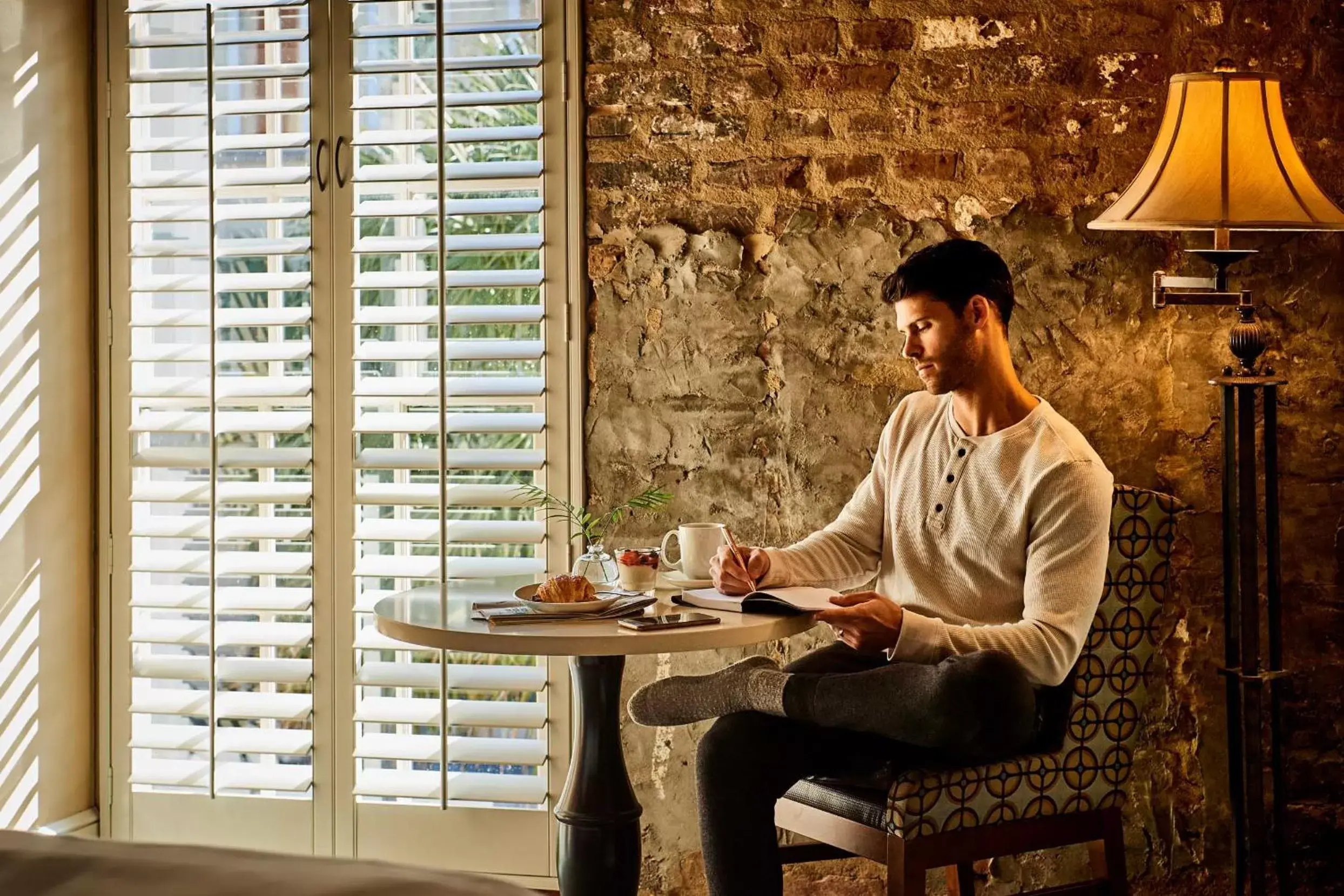 Dining area in Harbourview Inn Dining area in Harbourview Inn