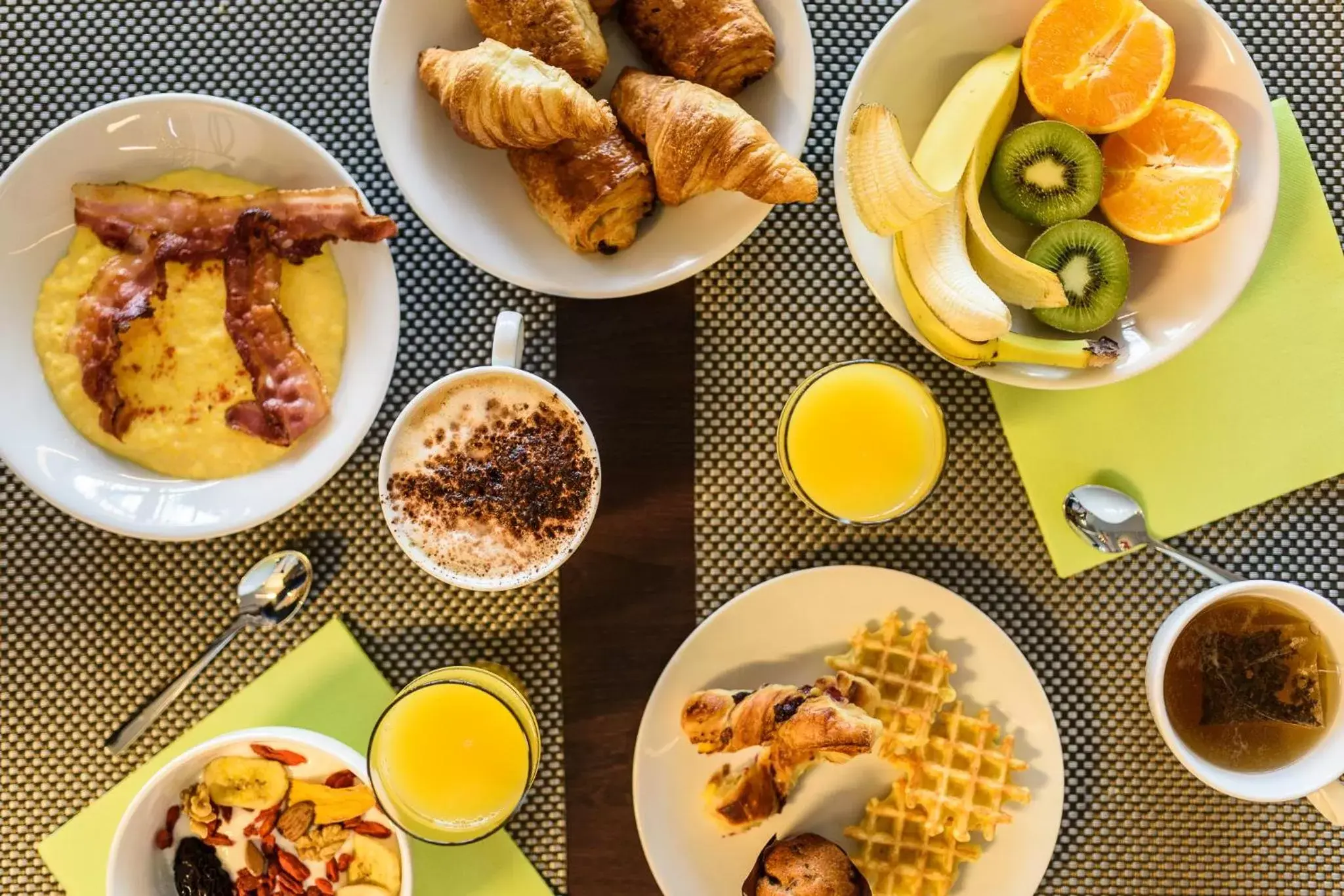 Continental breakfast, Breakfast in Hôtel Le Bayonne