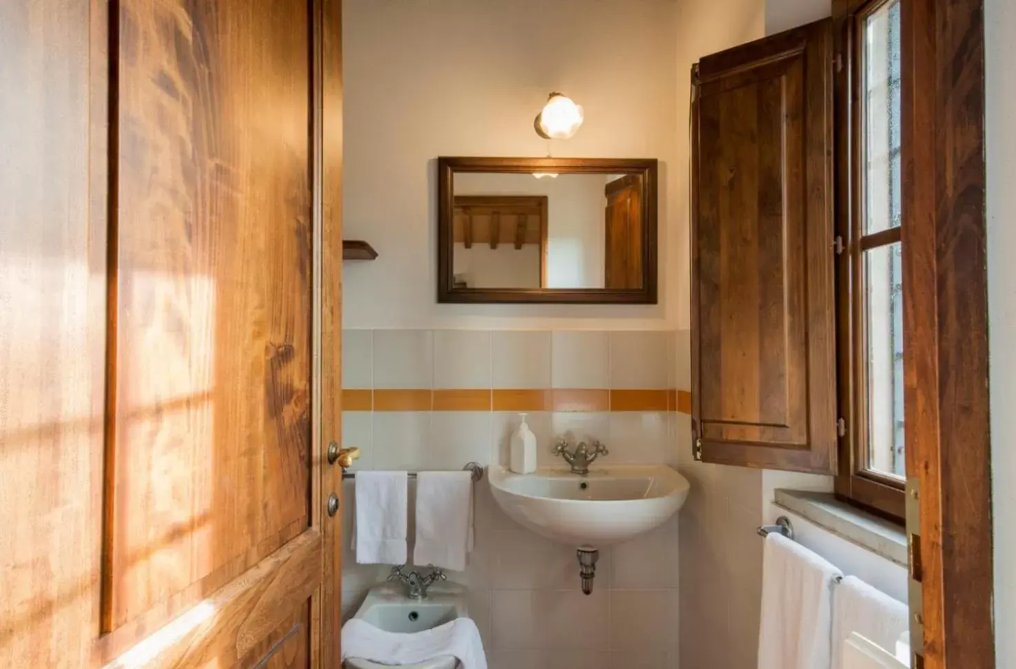 Bathroom in Borgo Bottaia